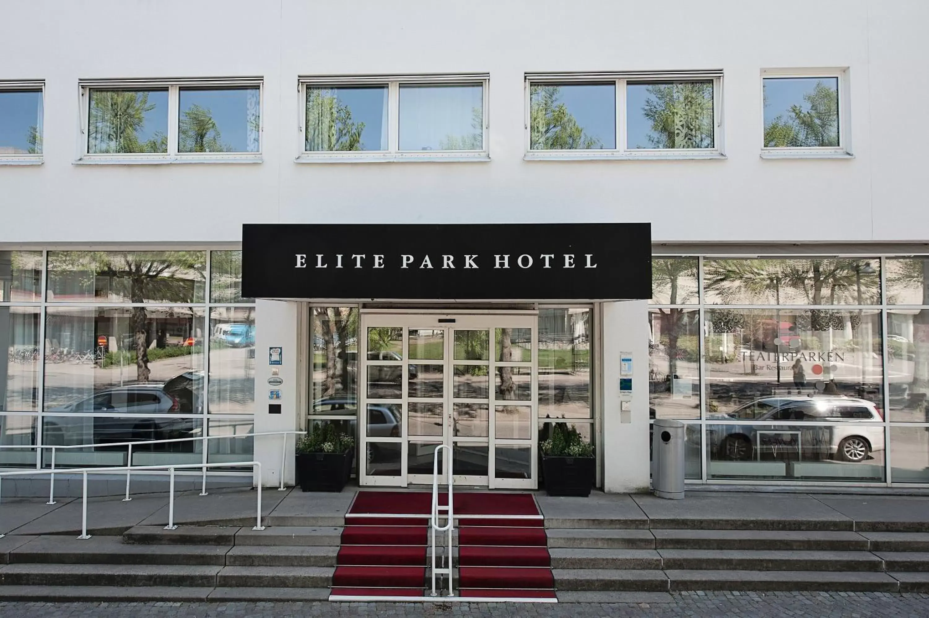 Facade/entrance in Elite Park Hotel