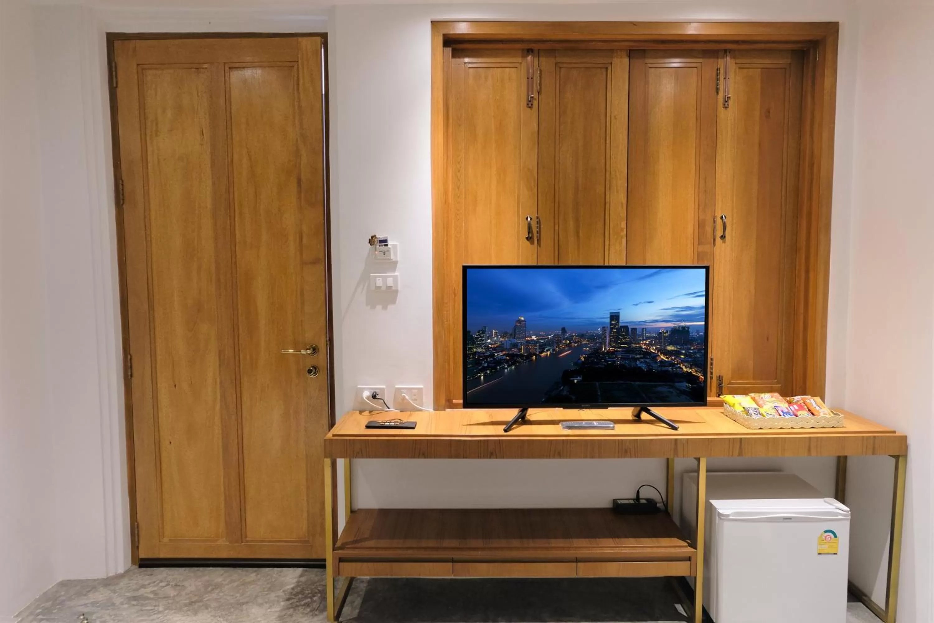 TV and multimedia in Vali Villa Bangkok