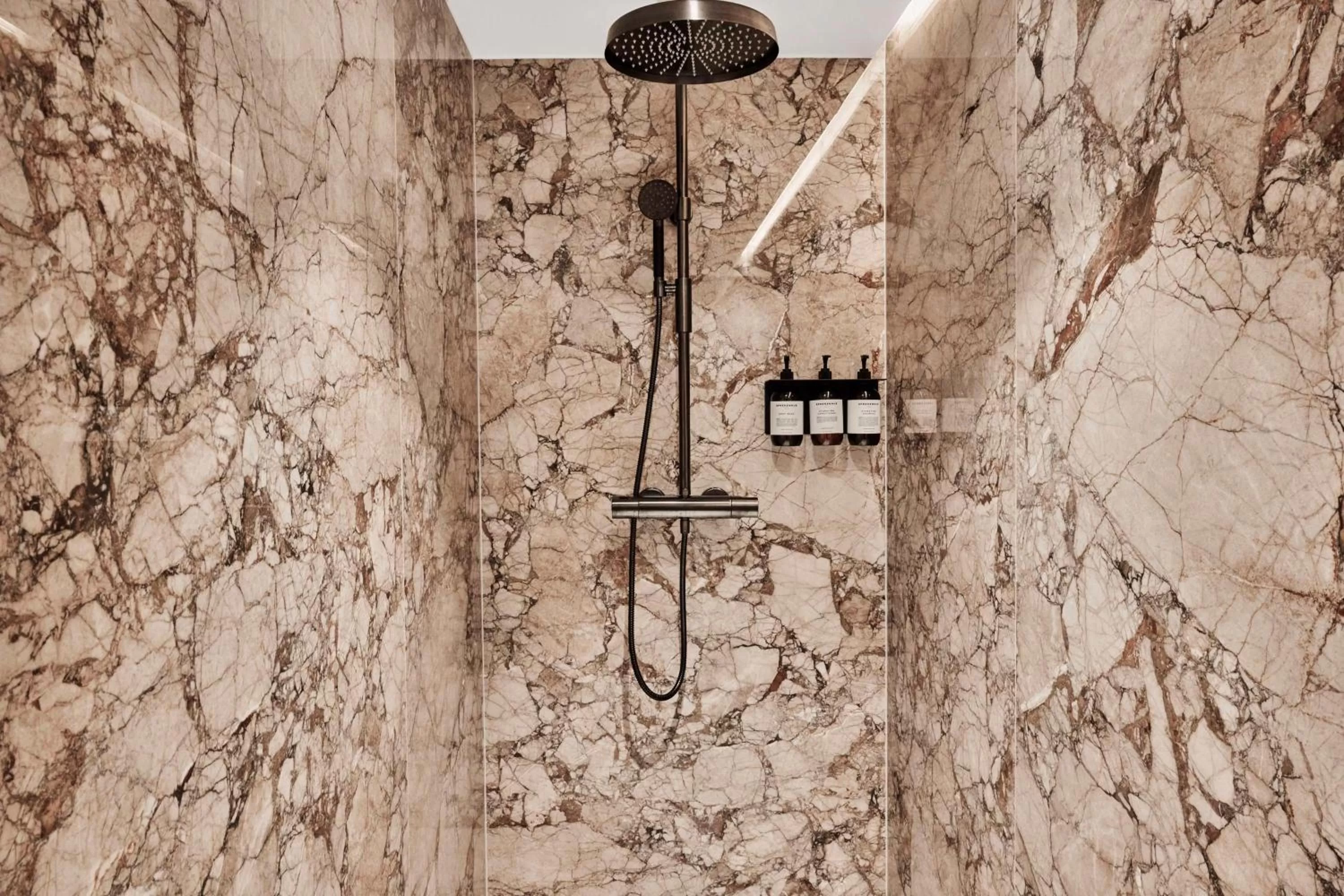 Bathroom in Radisson Blu Caledonien Hotel, Kristiansand