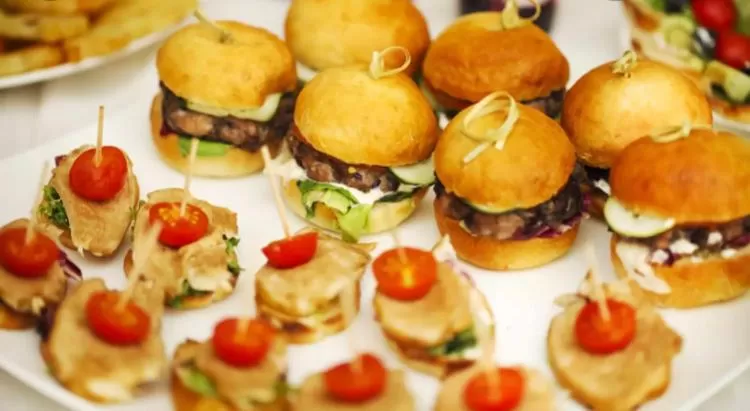 Restaurant/places to eat, Food in Domaine de Boulouch