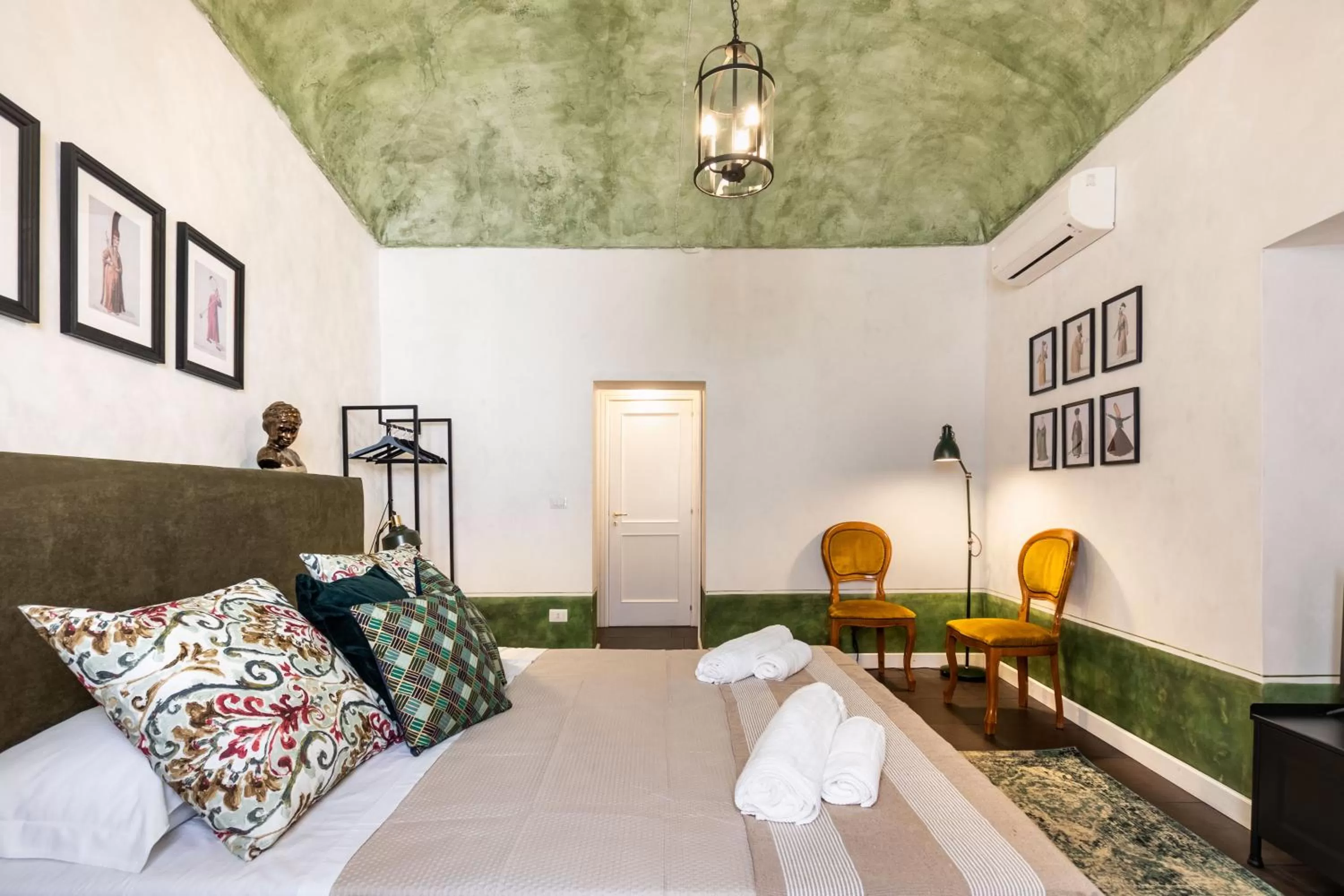 Bed in B&B Al Vicolo II