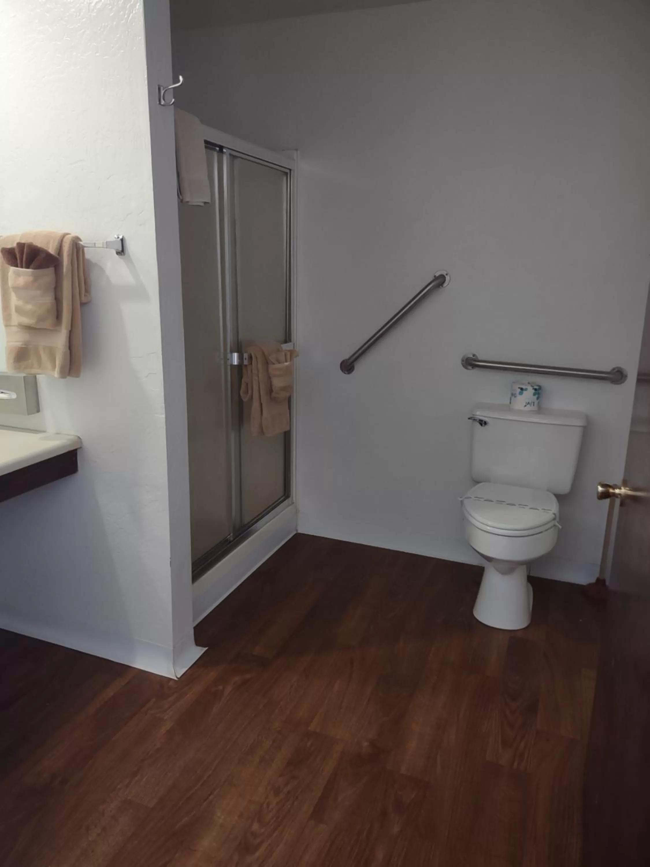 Deluxe Double Room in Dean Creek Resort