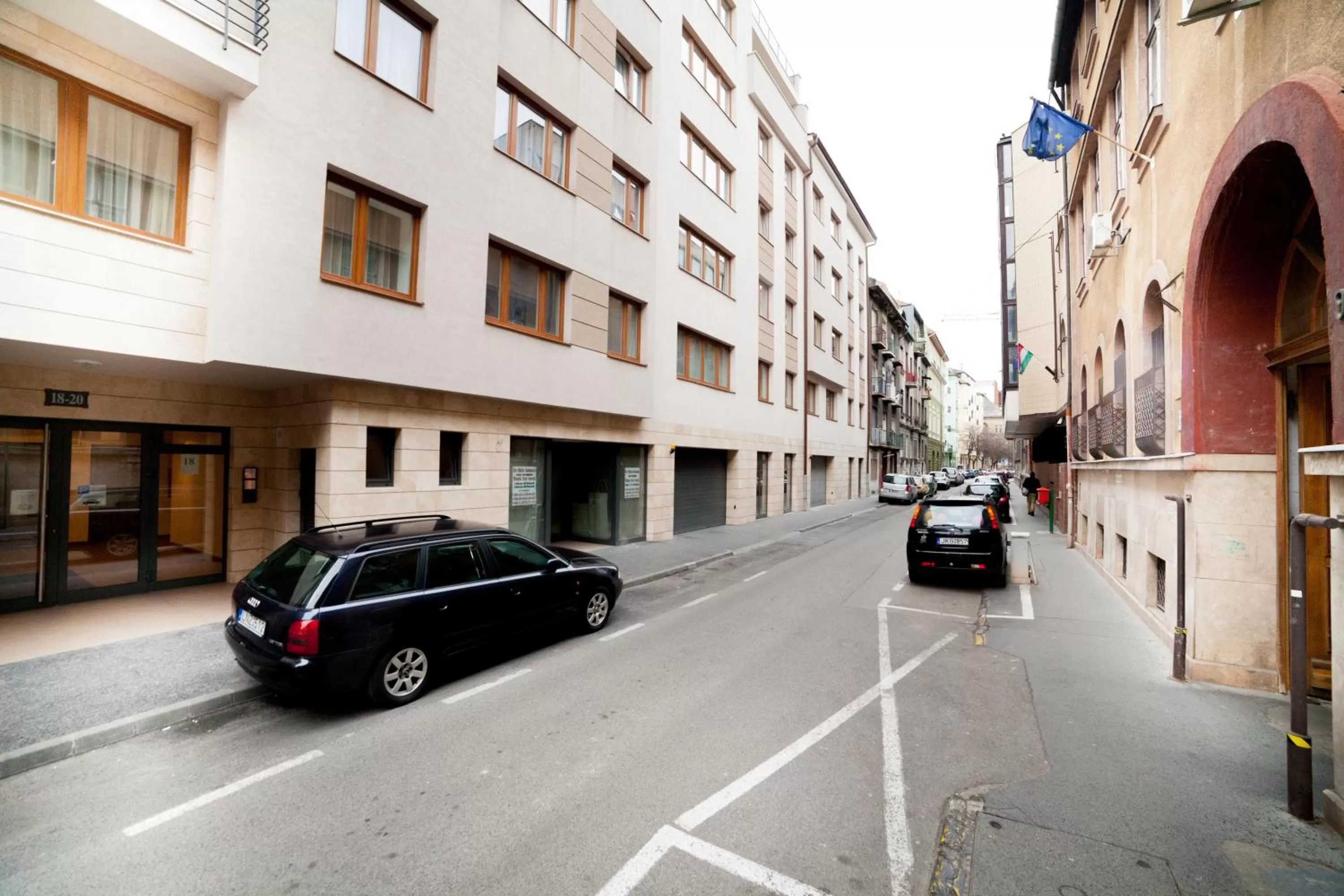Facade/entrance in Prince Apartments