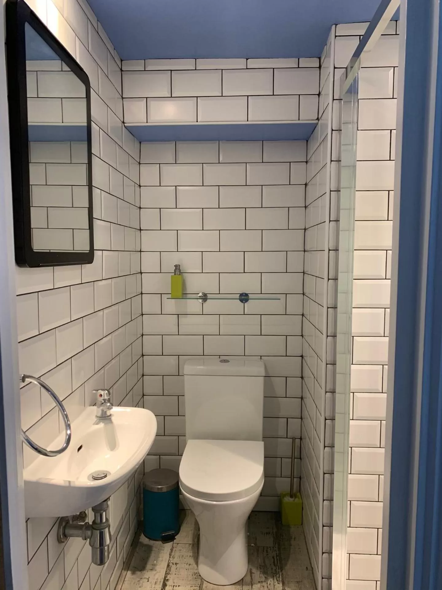 Bathroom in St Athans Hotel