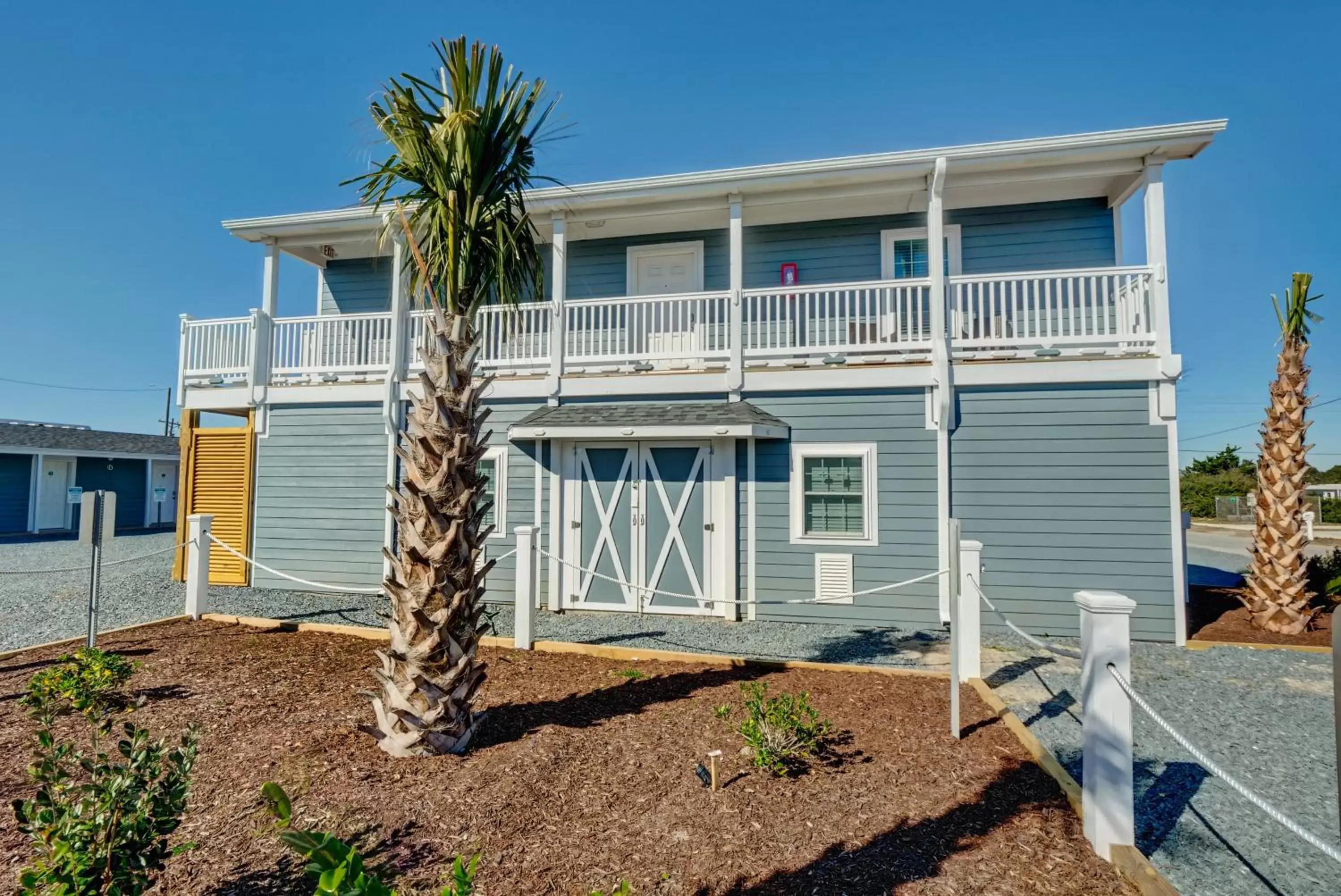 Property Building in Loggerhead Inn and Suites by Carolina Retreats