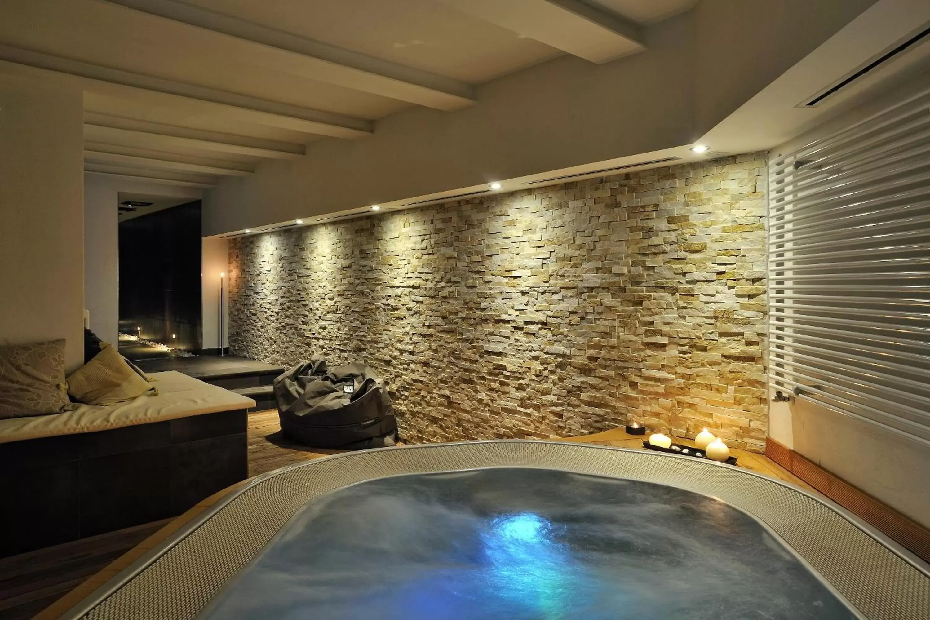 Hot Tub in Piccolo Hotel Aurora