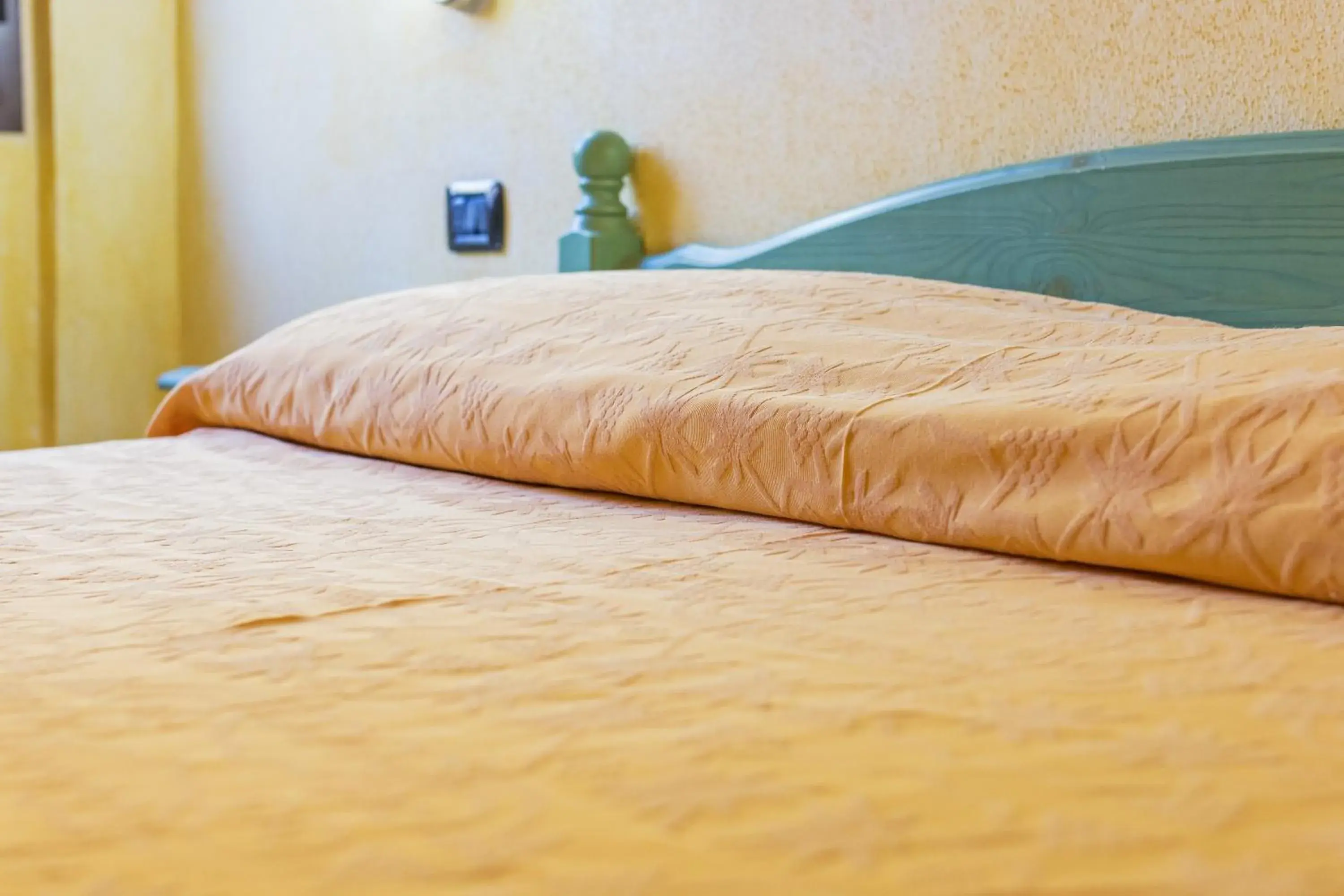 Bed, Room Photo in Albergo Residenziale Gli Ontani