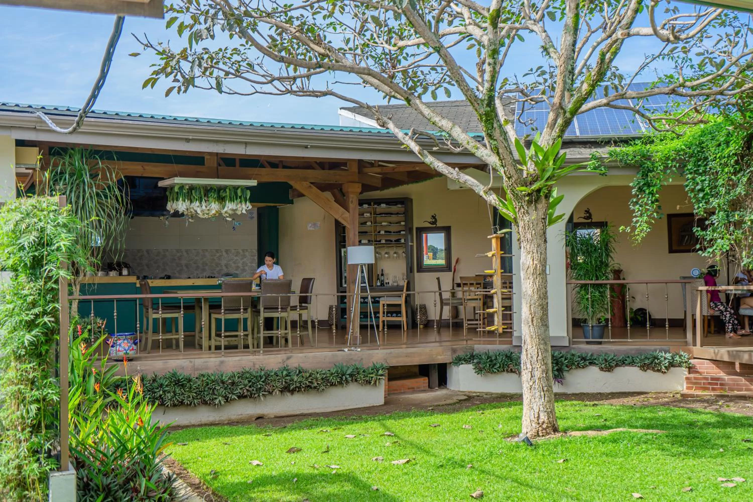 Restaurant/places to eat in Hotel Zima