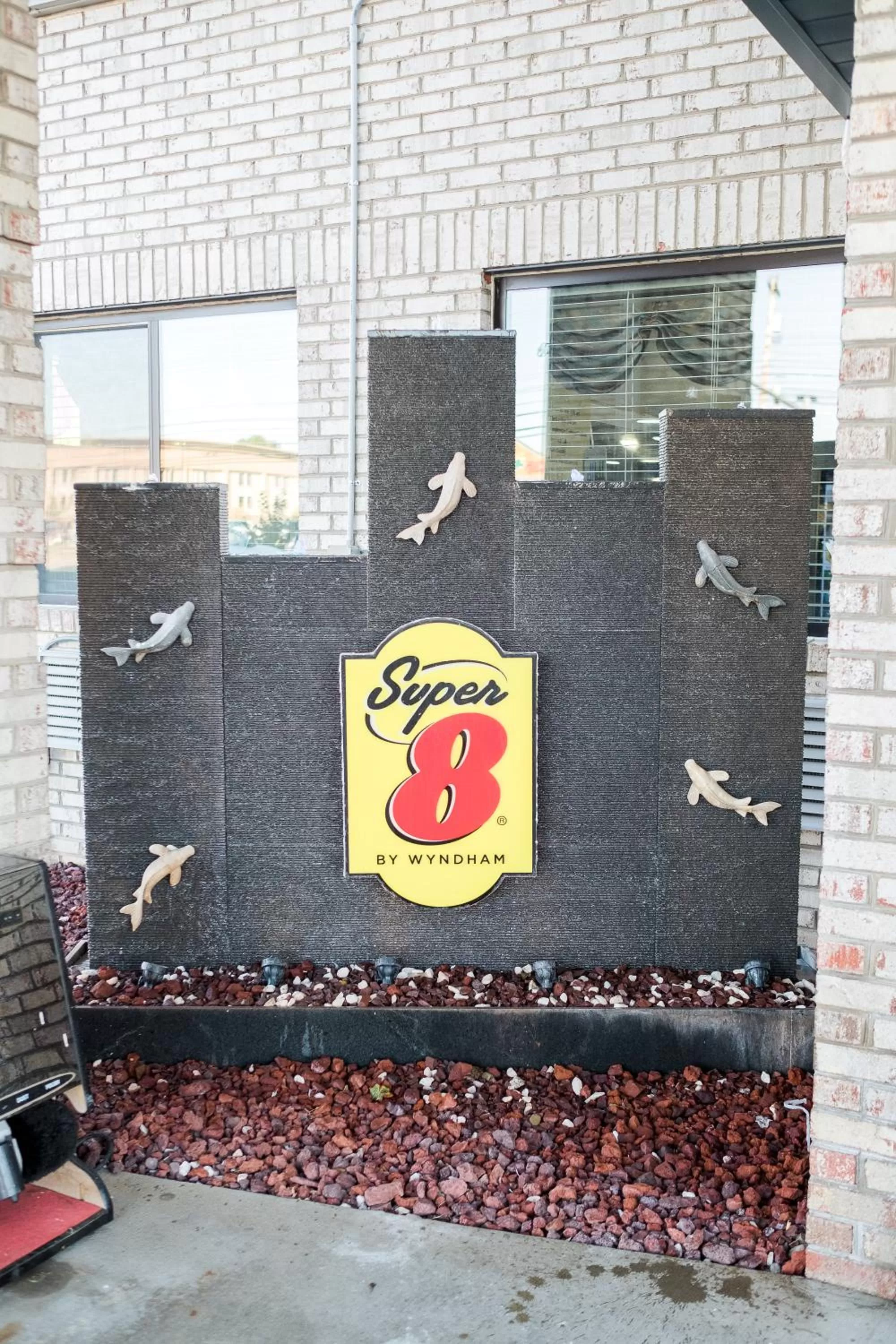 Entertainment in Super 8 by Wyndham Uniontown PA