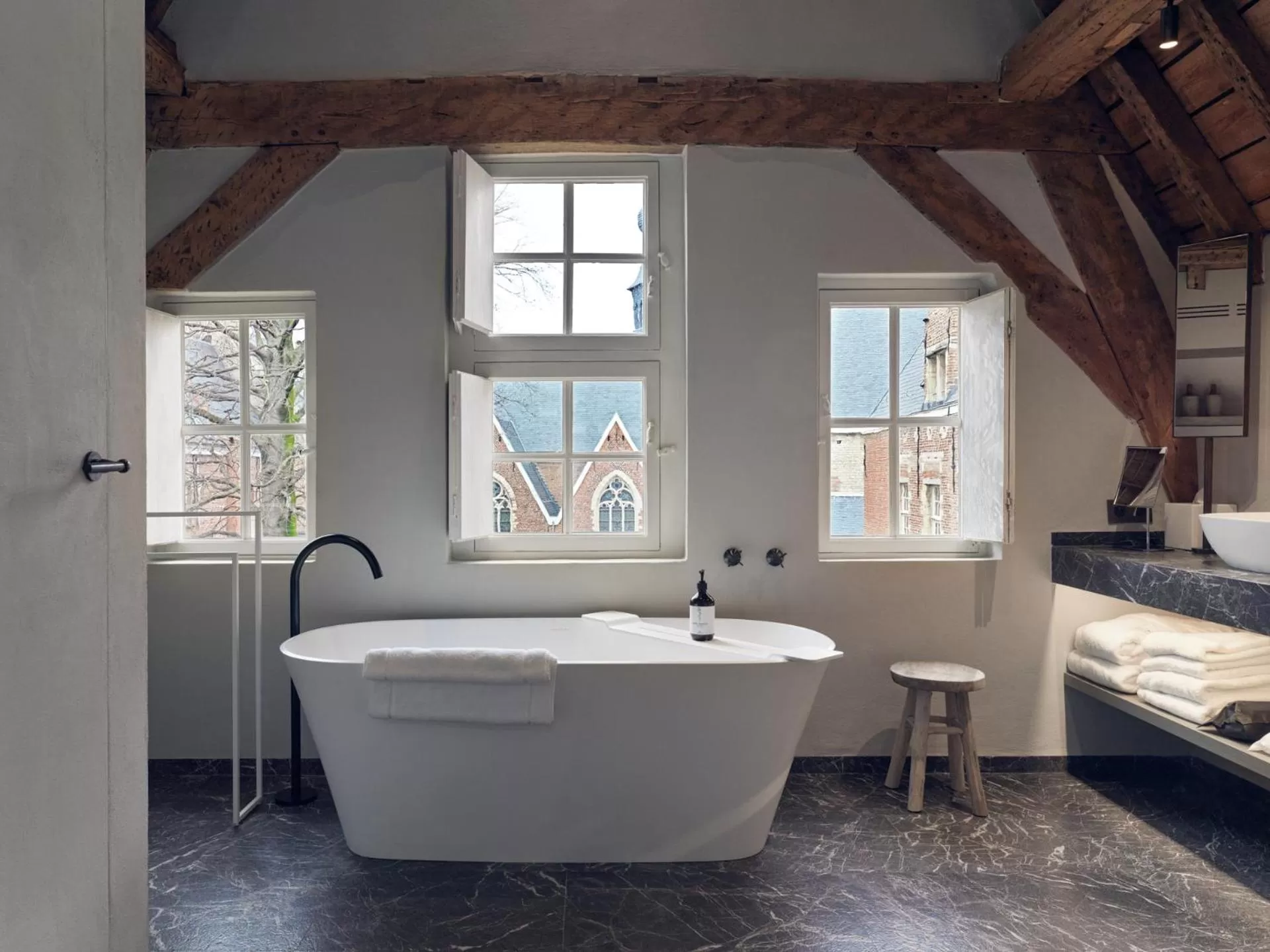 Bathroom, Bed in Botanic Sanctuary Antwerp - The Leading Hotels of the World