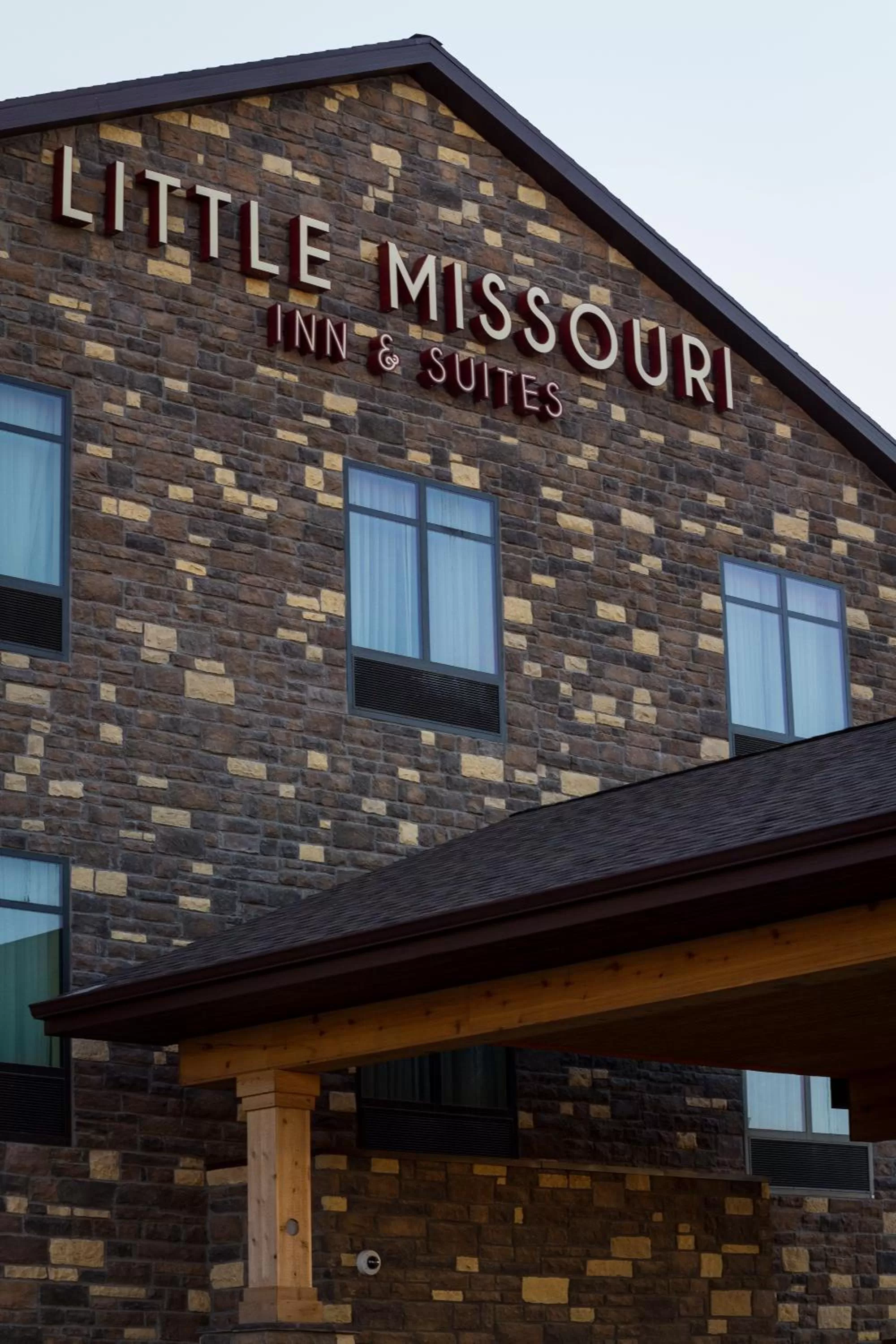 Facade/entrance in Little Missouri Inn & Suites New Town