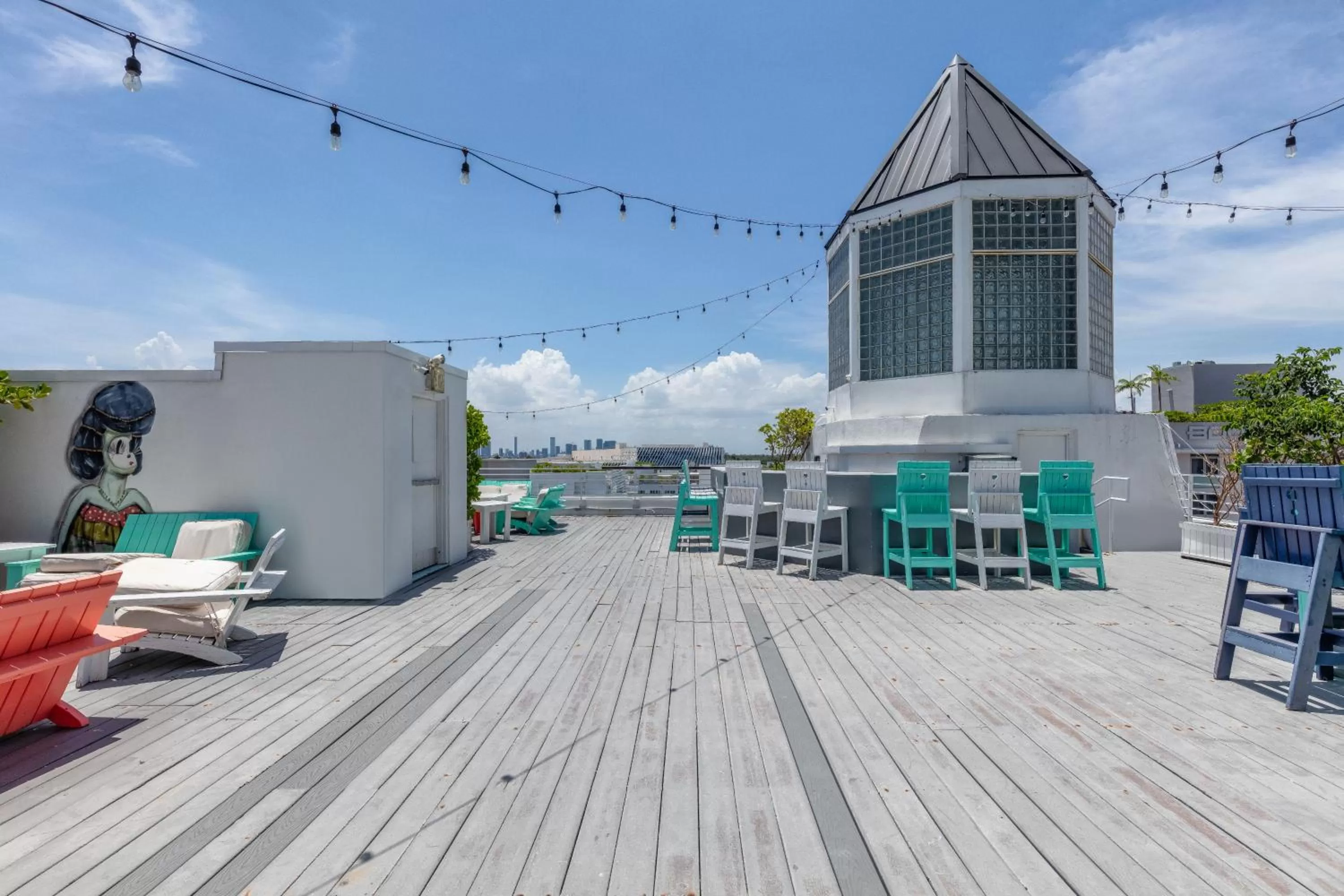 Balcony/Terrace in Townhouse by Luxurban