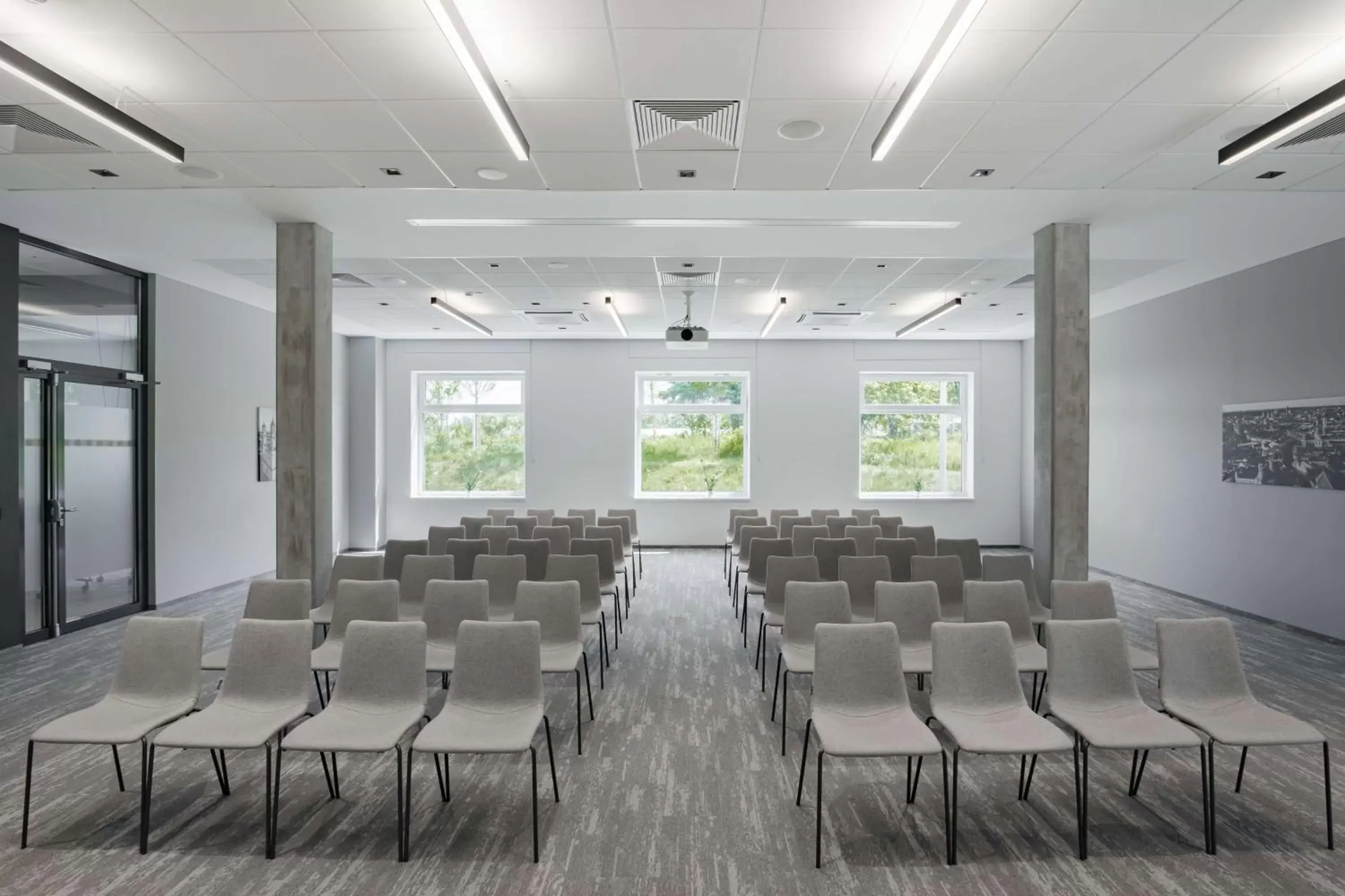 Meeting/conference room in Park Inn by Radisson Vilnius Airport Hotel & Business Centre