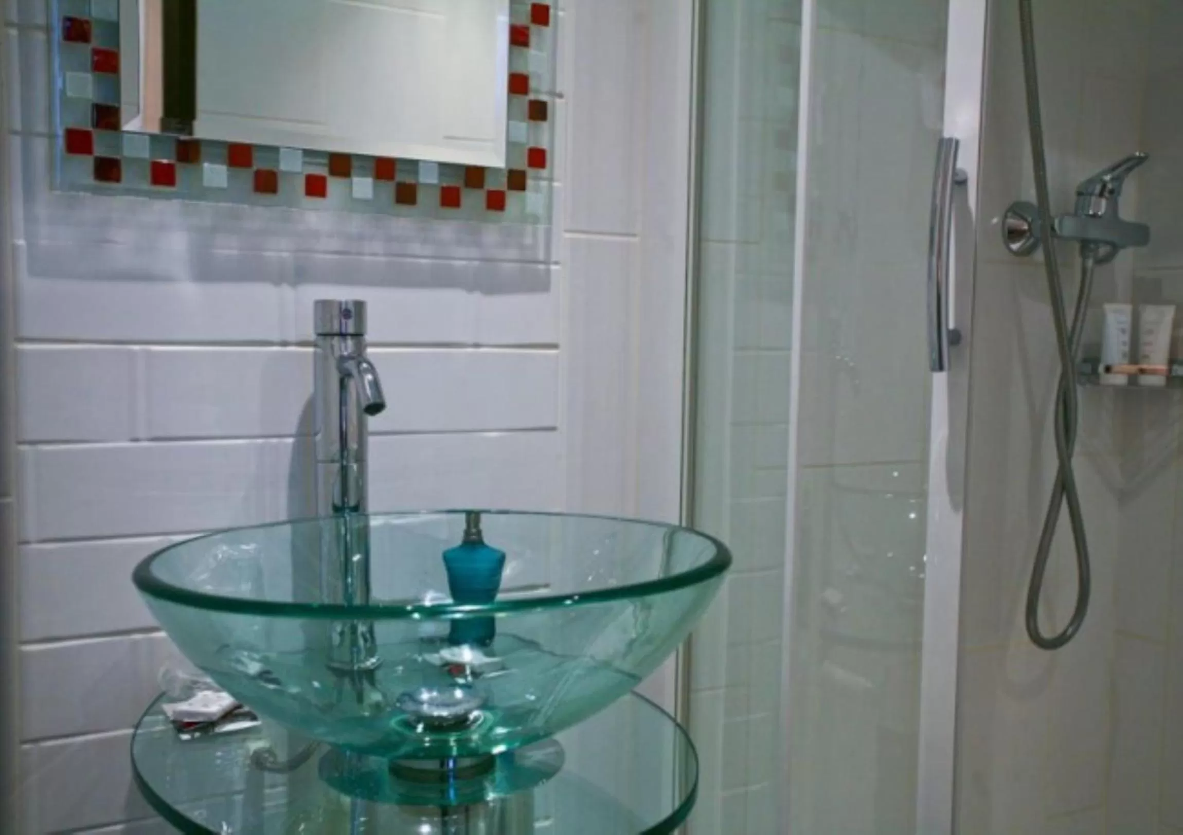 Bathroom in Convention Montparnasse