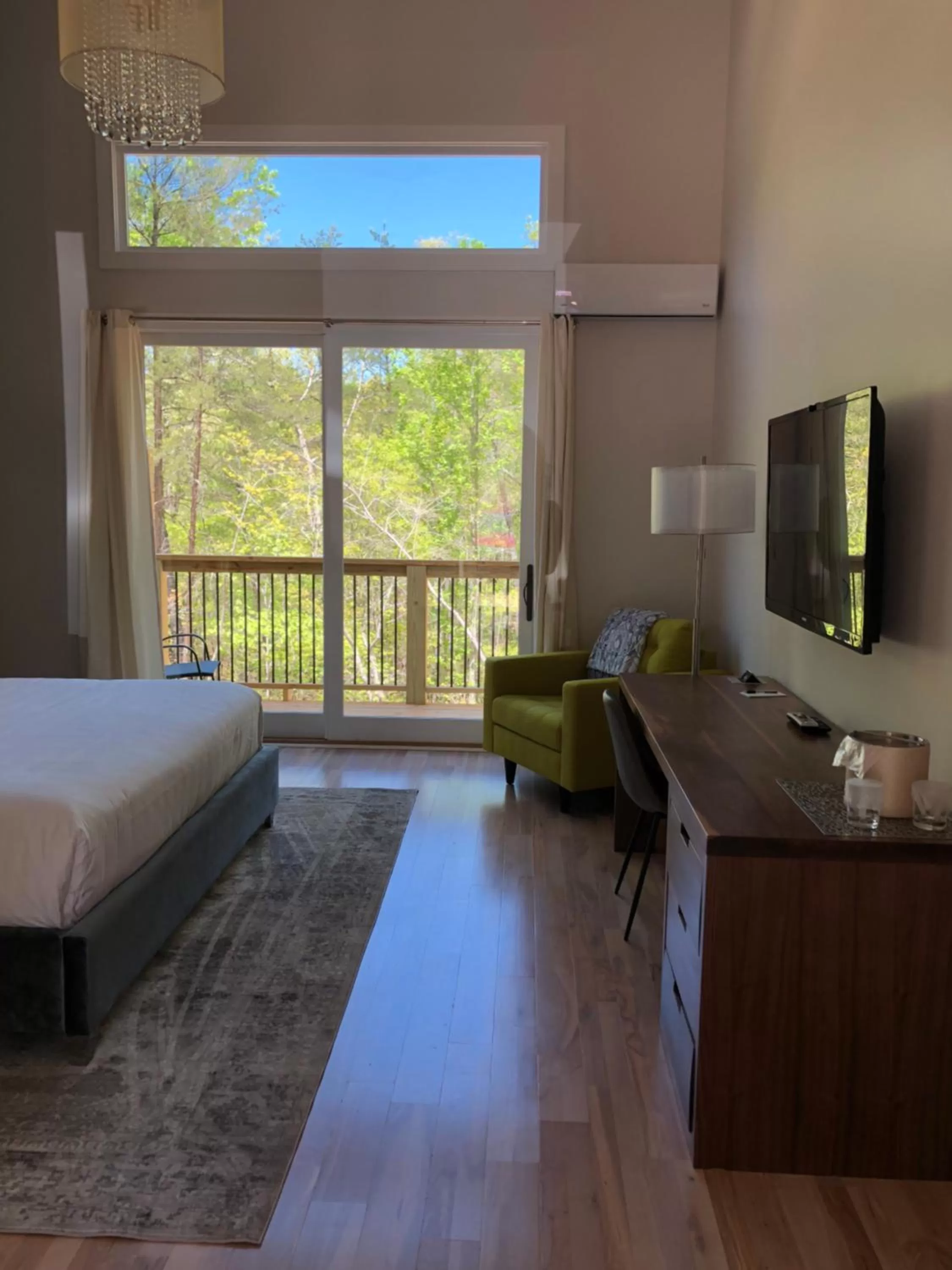 Bed in The Limelight Inn