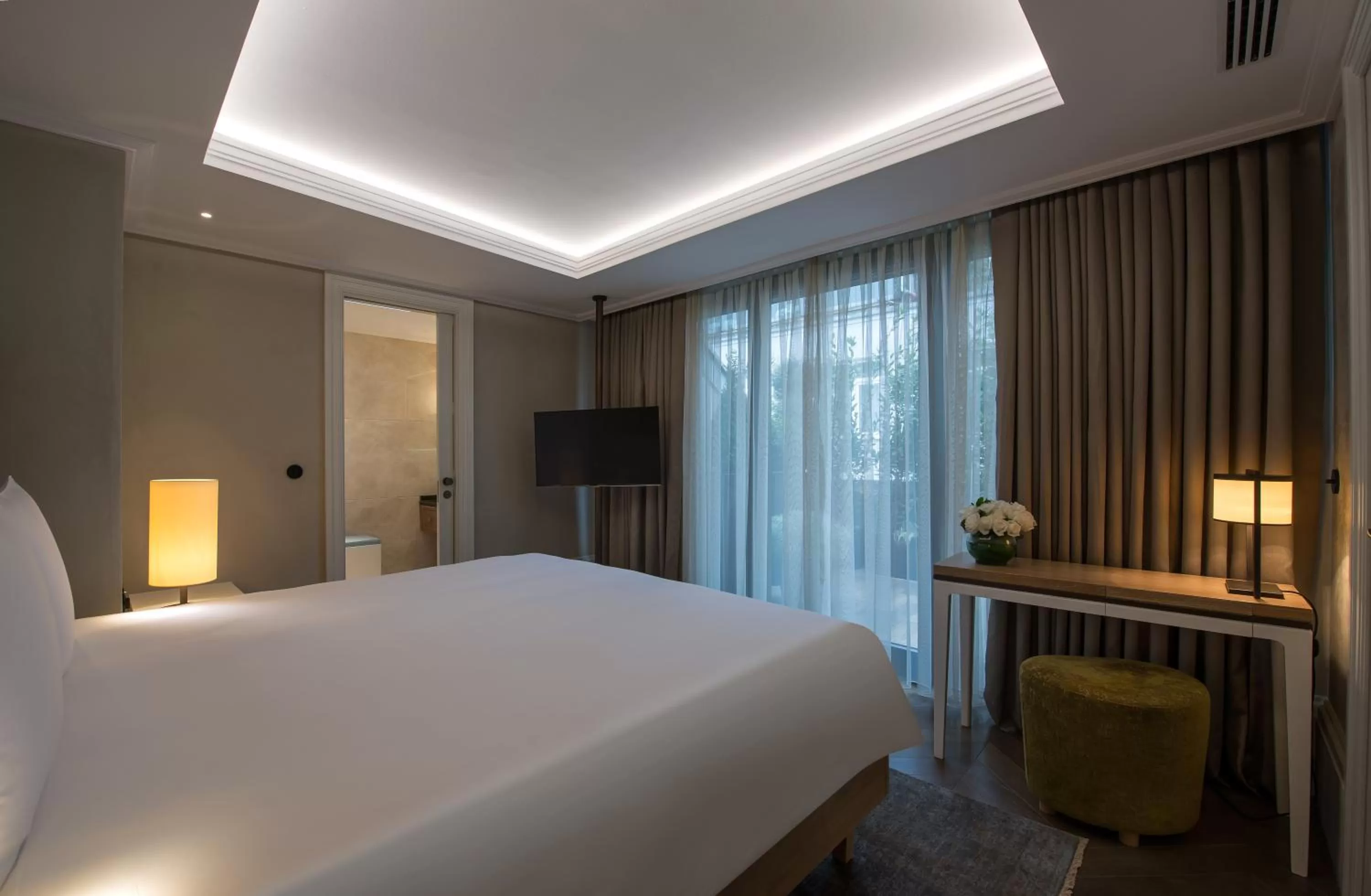 Bedroom, Bed in 10 Karakoy