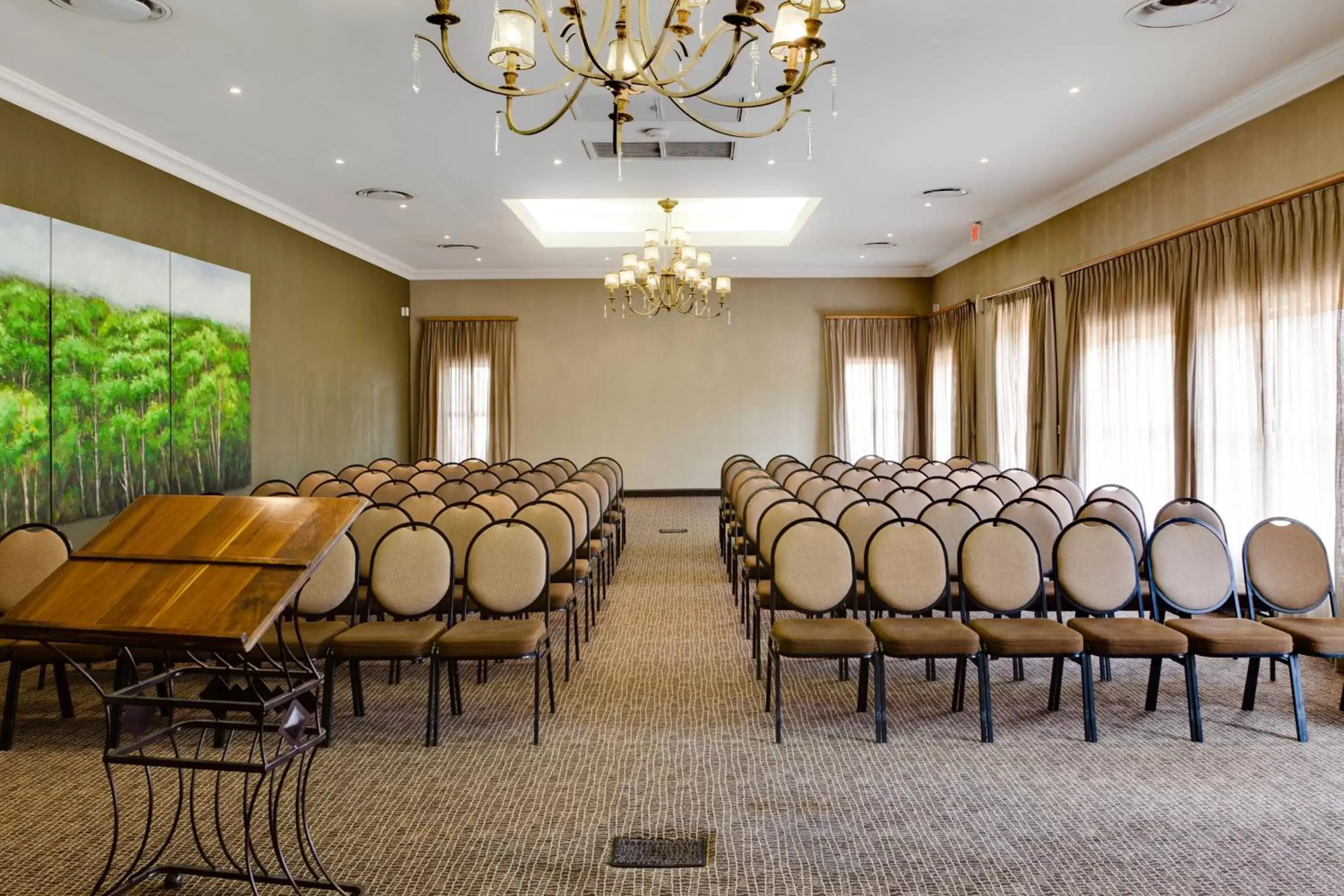 Meeting/conference room in Protea Hotel by Marriott Bloemfontein Willow Lake