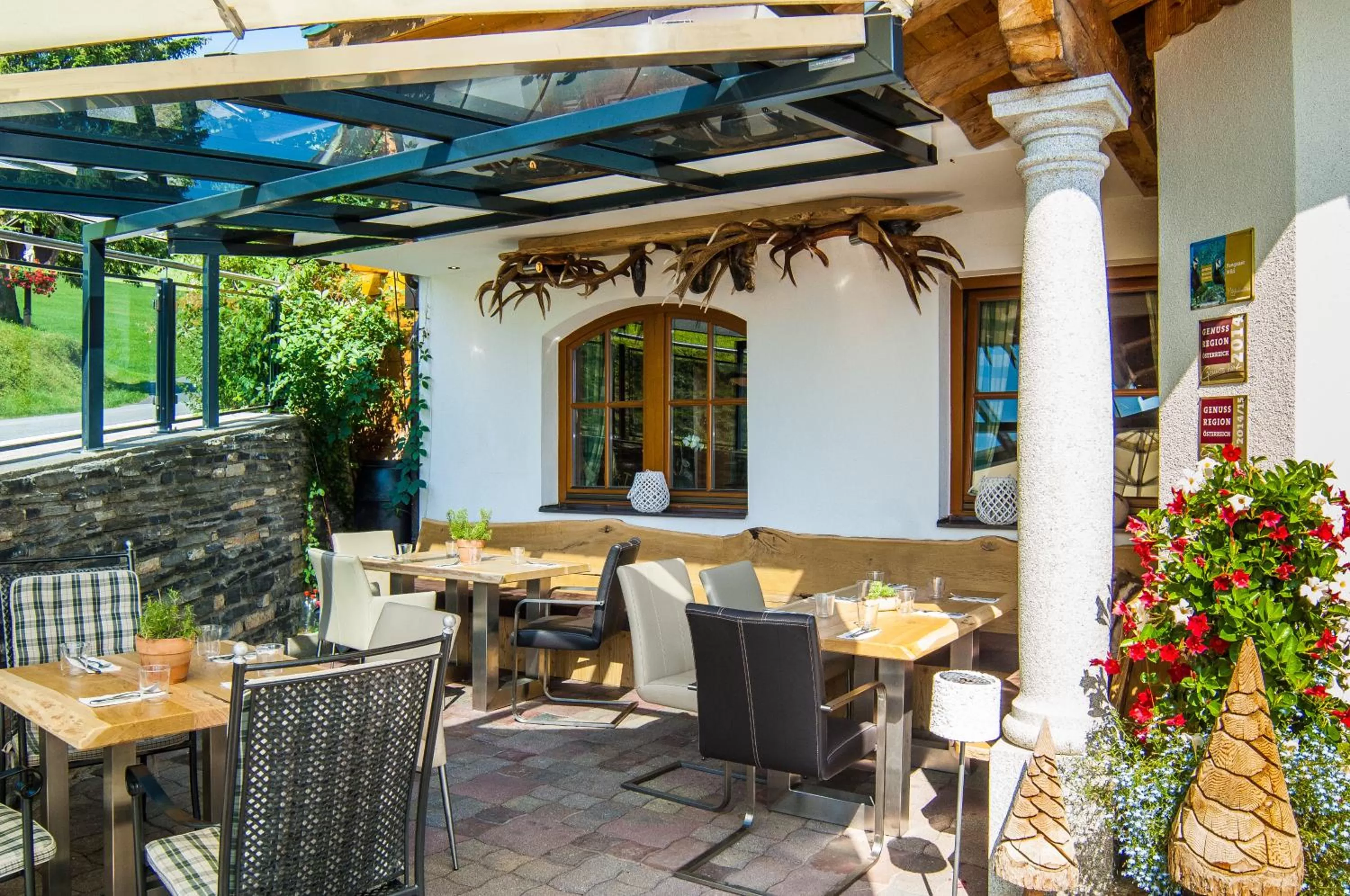 Restaurant/places to eat in Hotel und Alpen Apartments - Bürglhöh