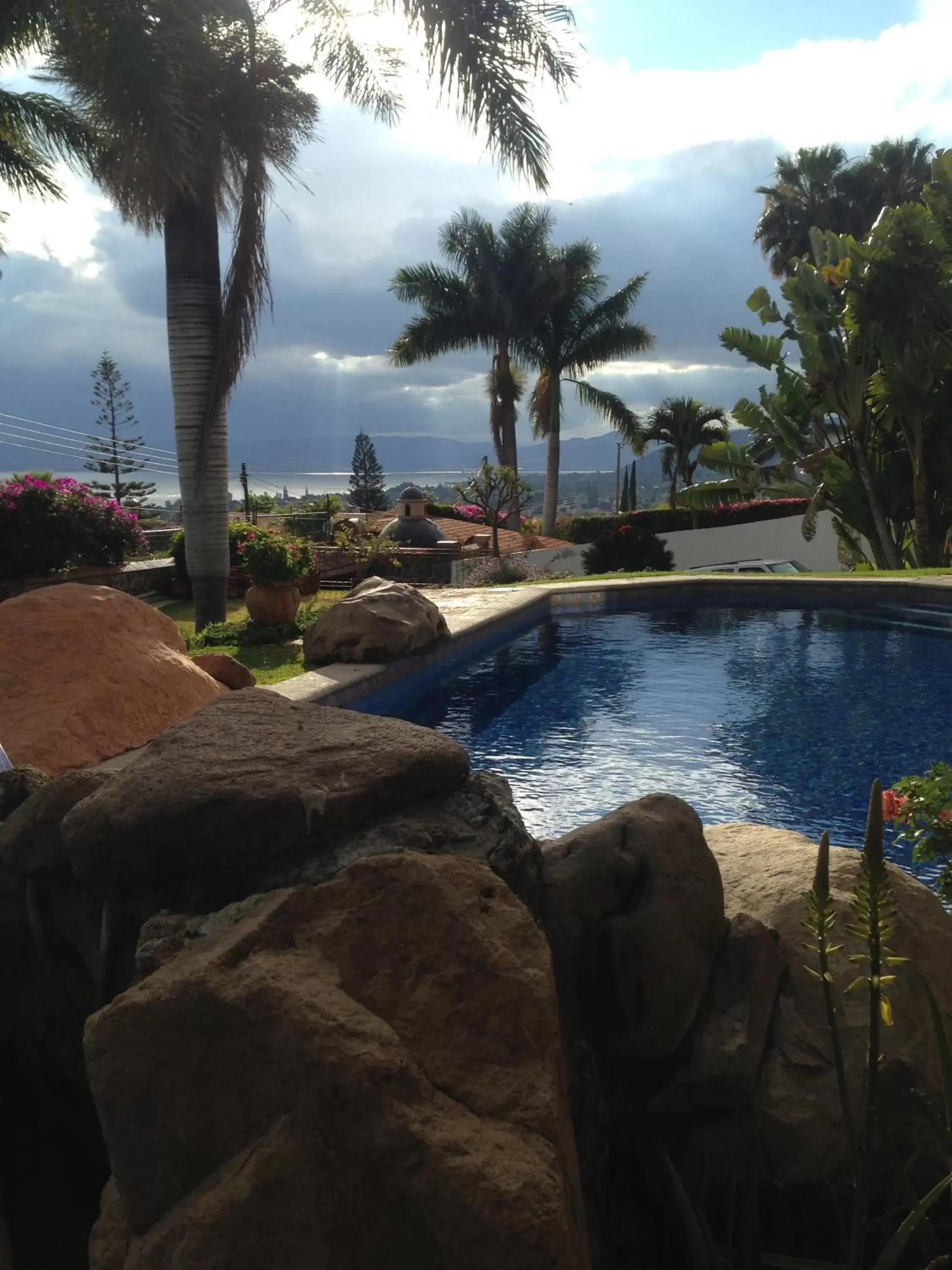 Pool view, Swimming Pool in Hotel Lindo Ajijic Bed & Breakfast