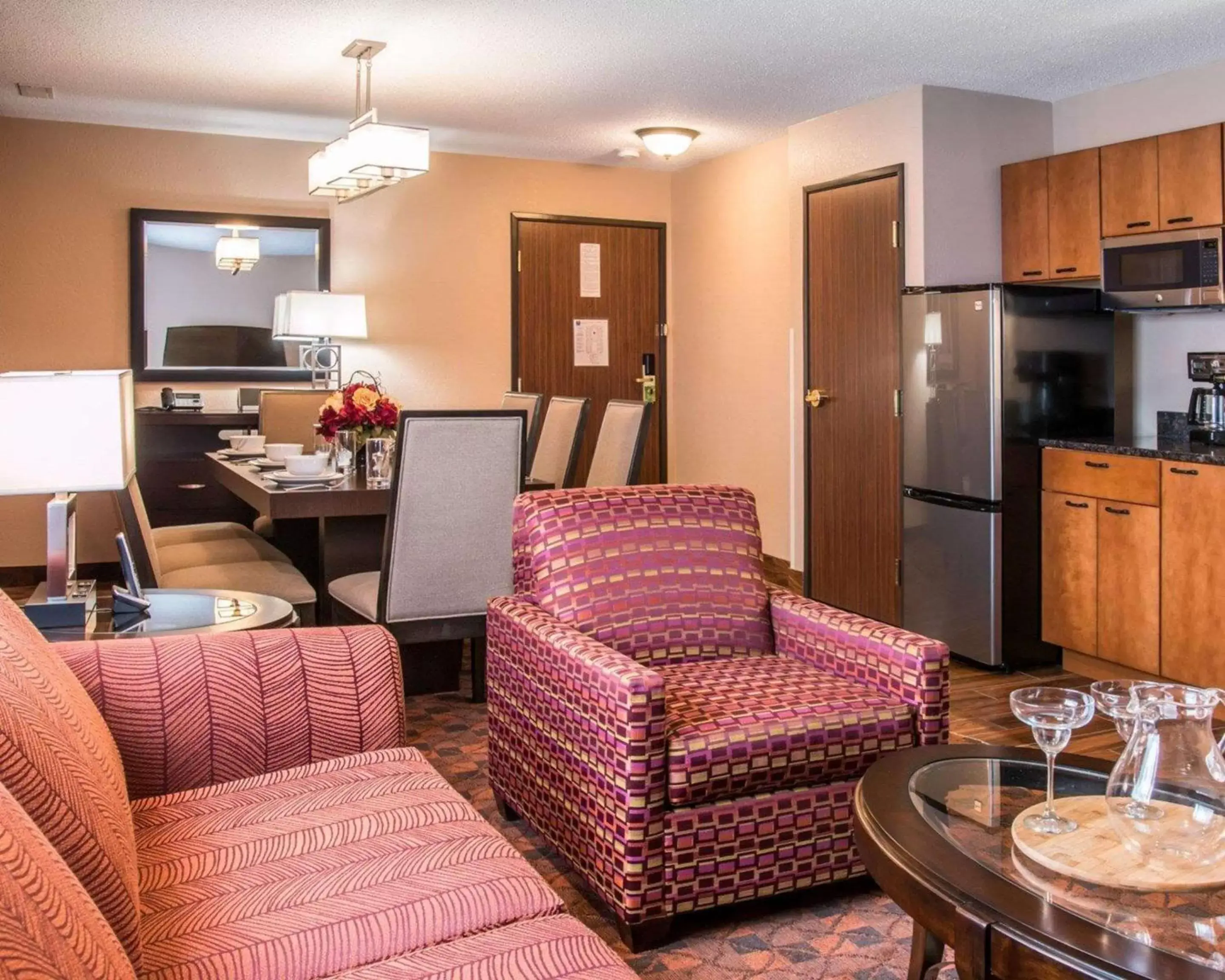 Photo of the whole room, Seating Area in Comfort Inn & Suites and Conference Center