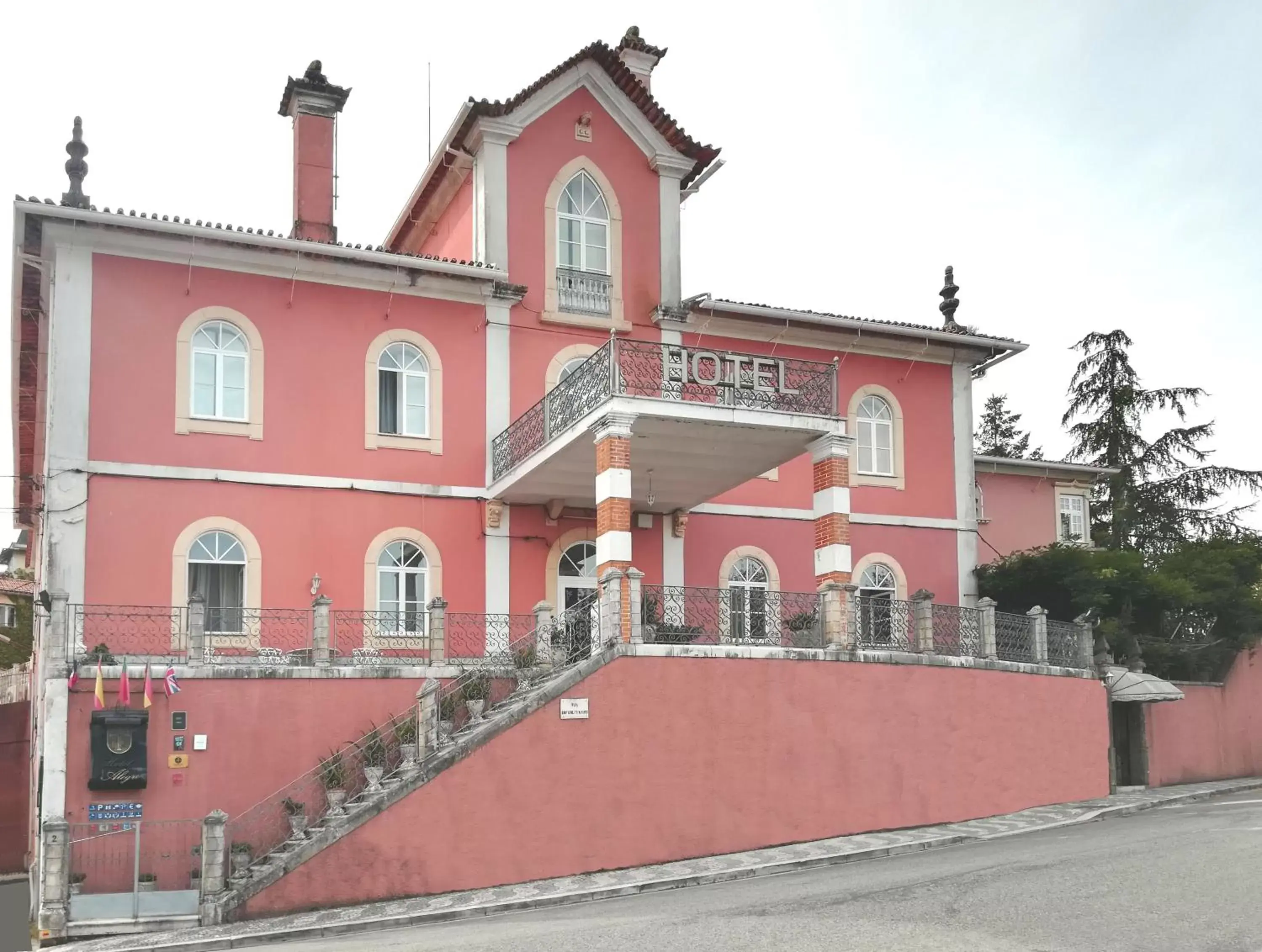 Facade/entrance, Property Building in Alegre - Bussaco Boutique Hotel