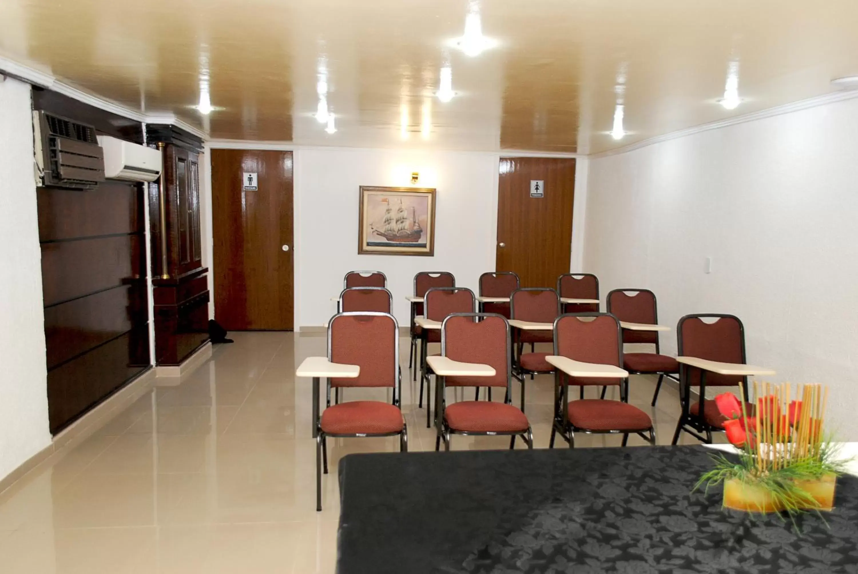 Meeting/conference room, Business Area/Conference Room in Caravelle Palace Hotel