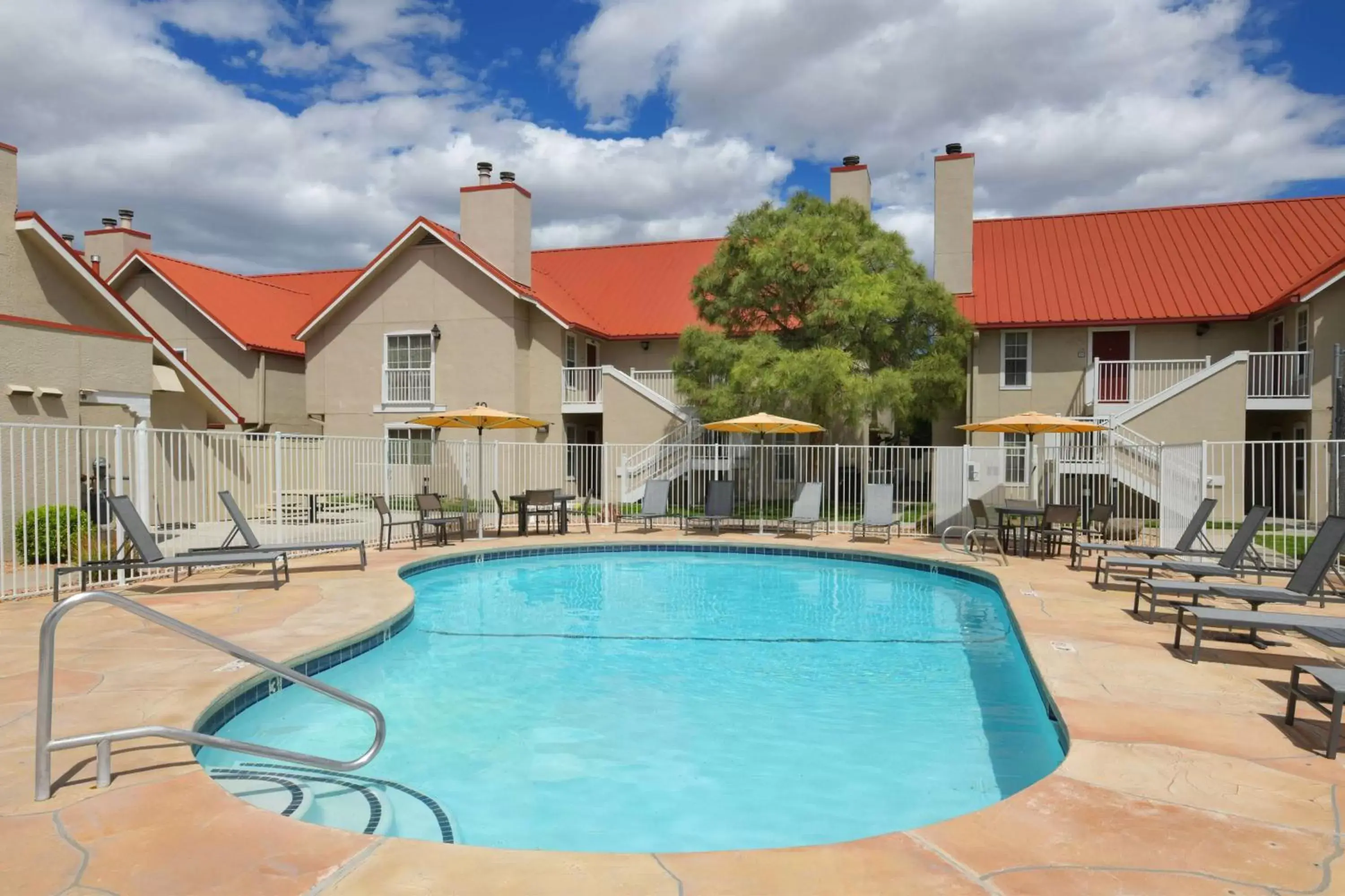 Pool view, Swimming Pool in Sonesta ES Suites Albuquerque