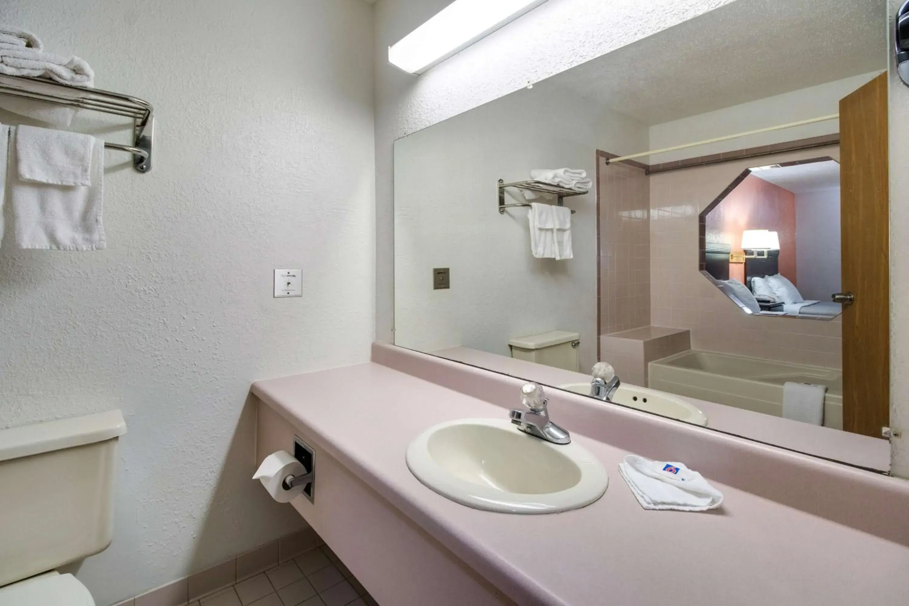 Bathroom in Motel 6-Marion, IL