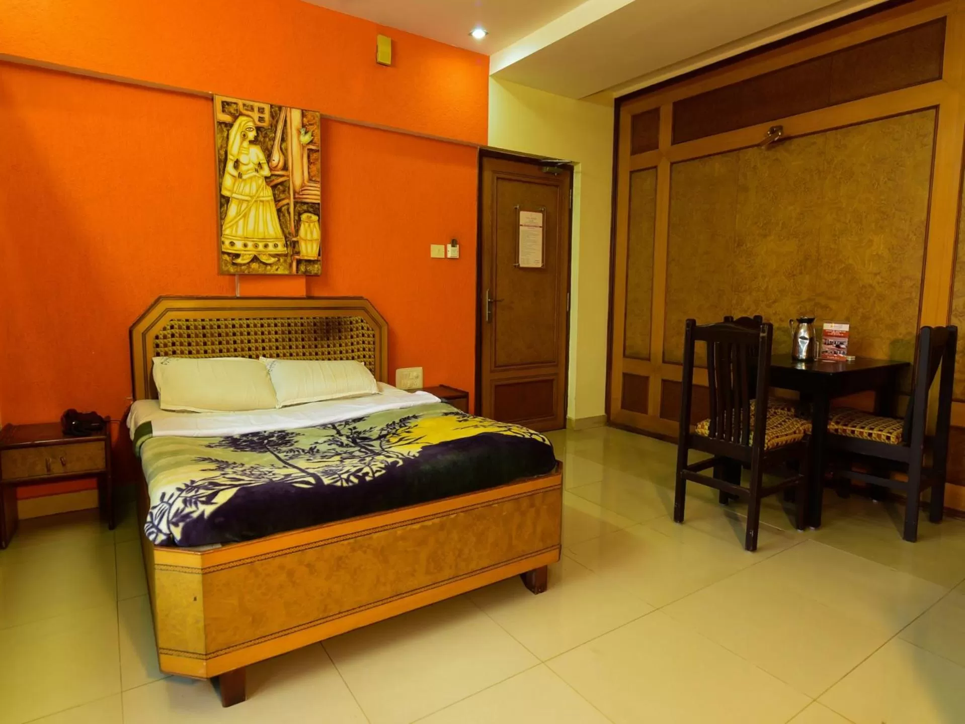 Photo of the whole room, Bed in Hotel Ashlesh Manipal