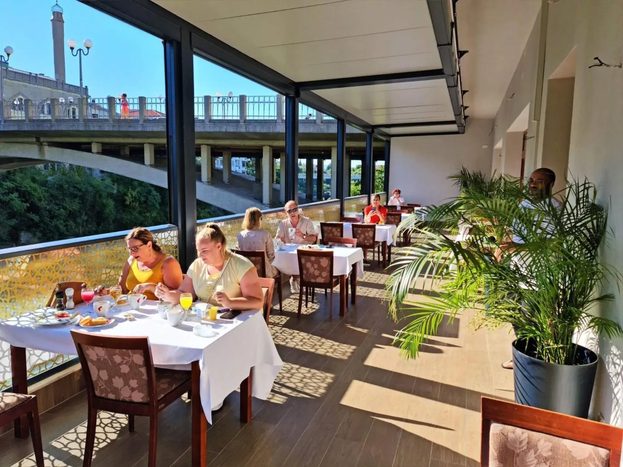 Restaurant/places to eat in Hotel Bristol Restaurant/places to eat in Hotel Bristol