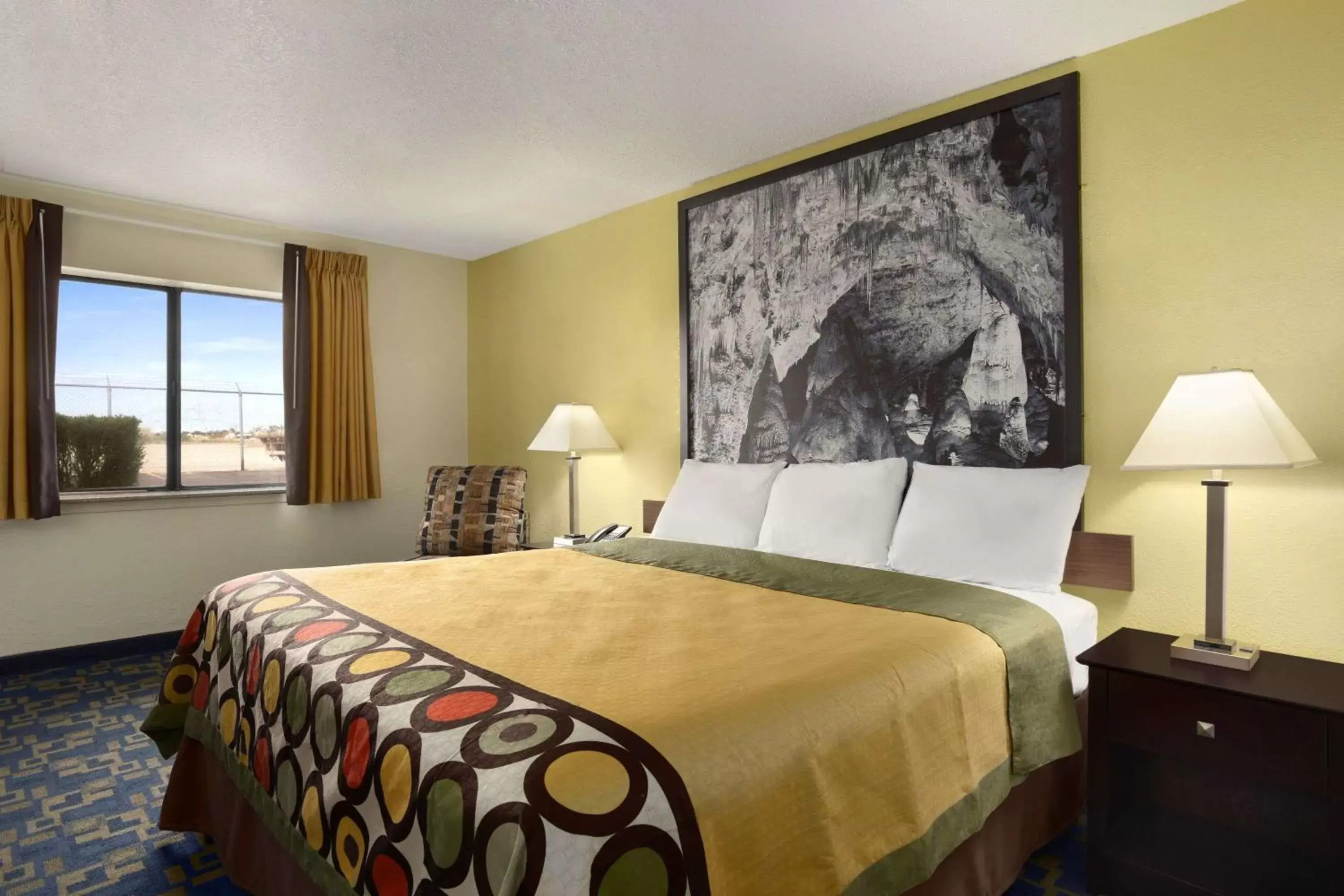 On site, Bed in Super 8 by Wyndham Carlsbad On site, Bed in Super 8 by Wyndham Carlsbad