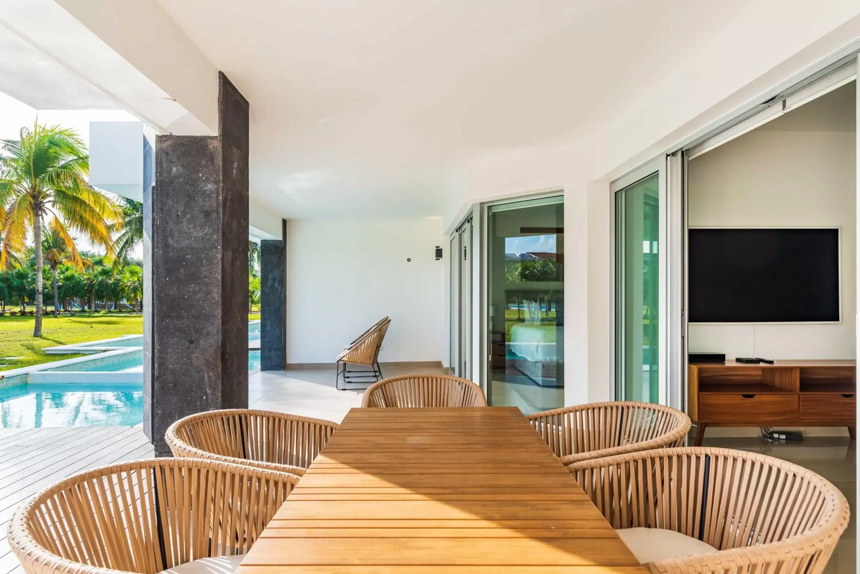 Swimming Pool in Mareazul Beach Front Condos At playa del Carmen