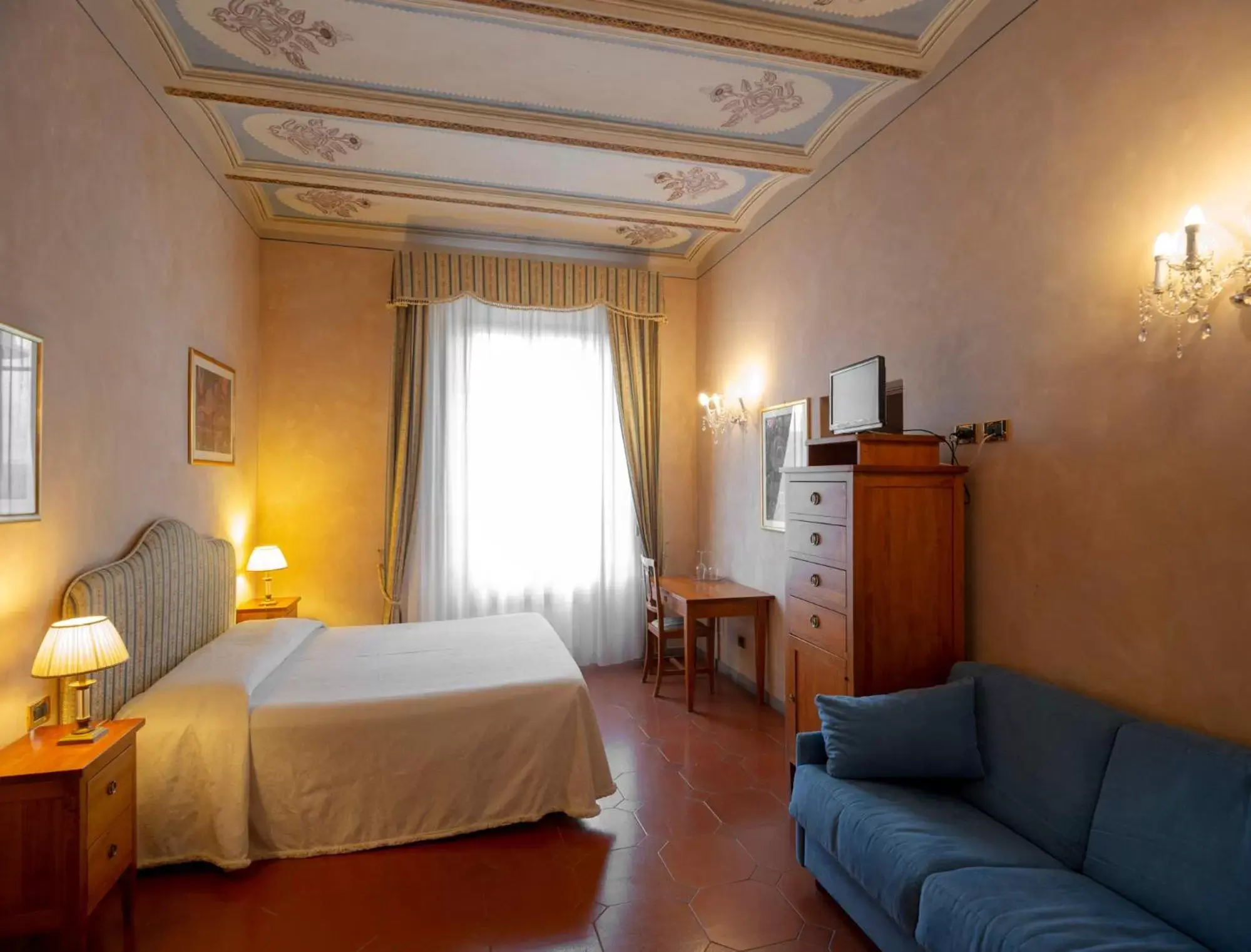 Photo of the whole room in B&B Palazzo Al Torrione 2