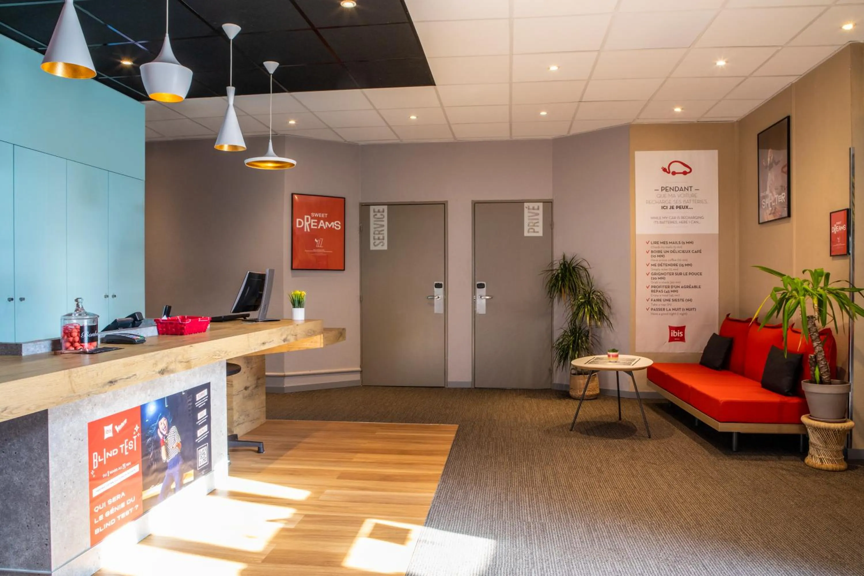 Lobby or reception in ibis Paris Creteil