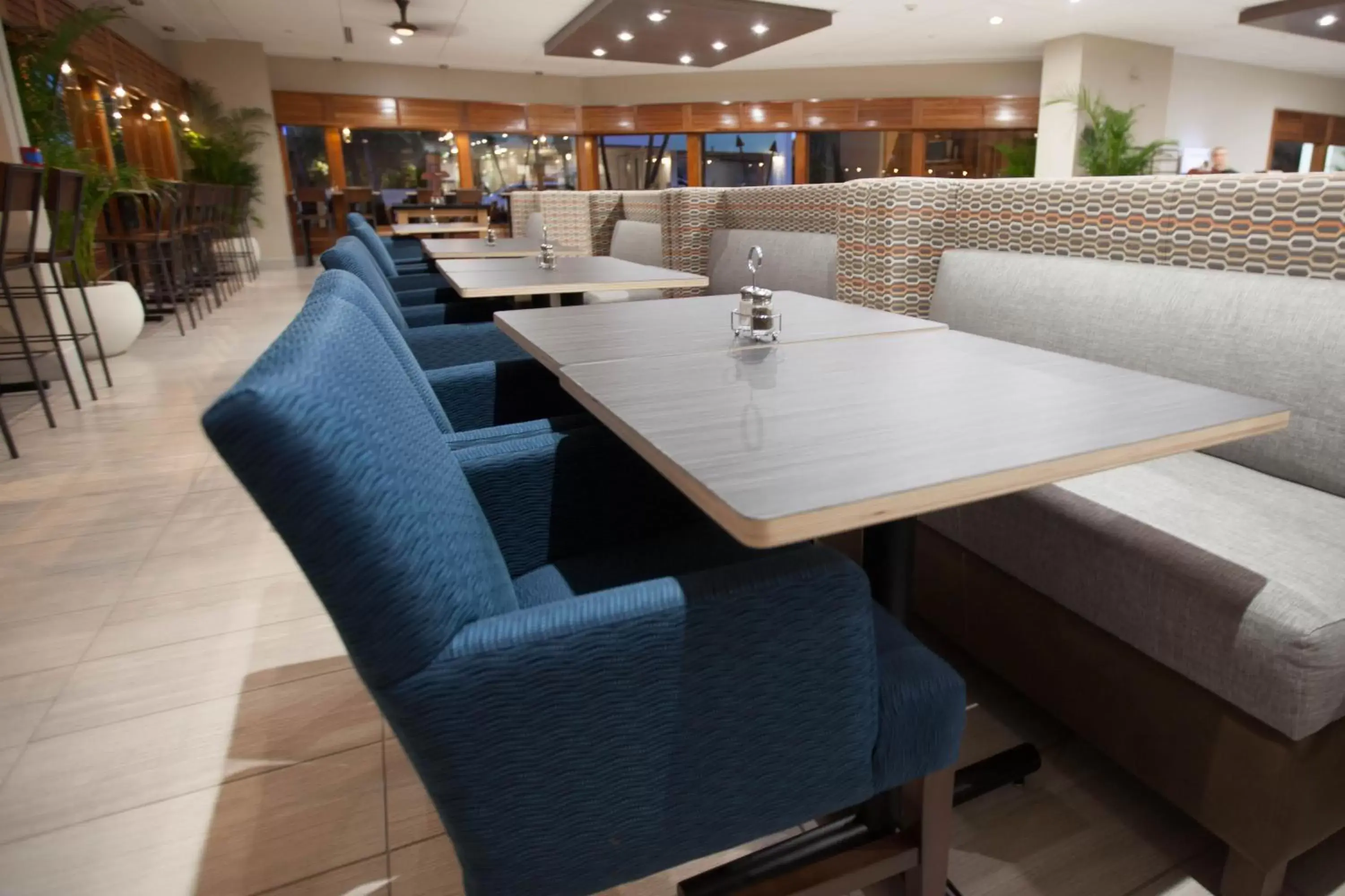 Restaurant/Places to Eat in Holiday Inn Express Waikiki, an IHG Hotel