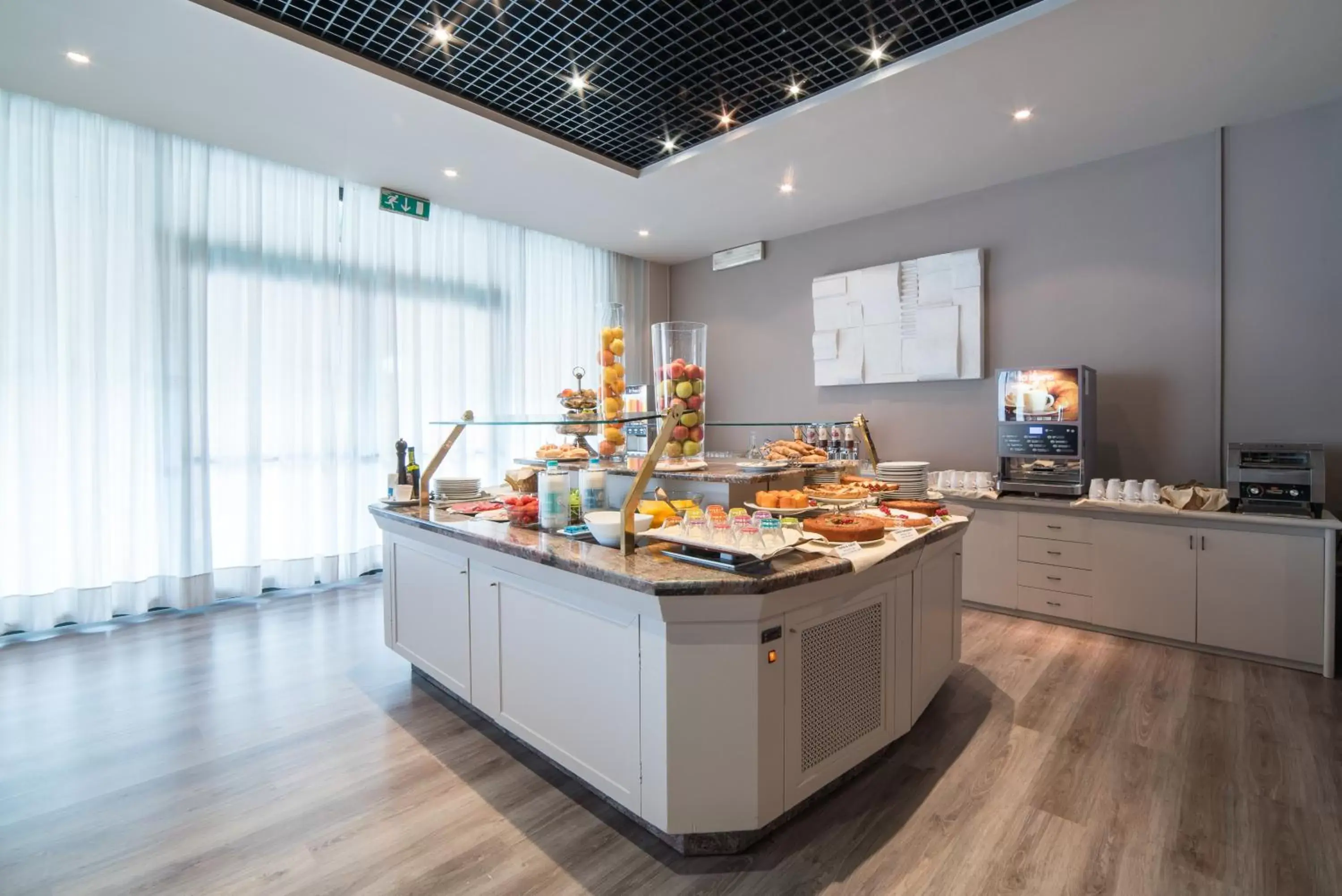 Restaurant/places to eat, Kitchen/Kitchenette in Idea Hotel Piacenza