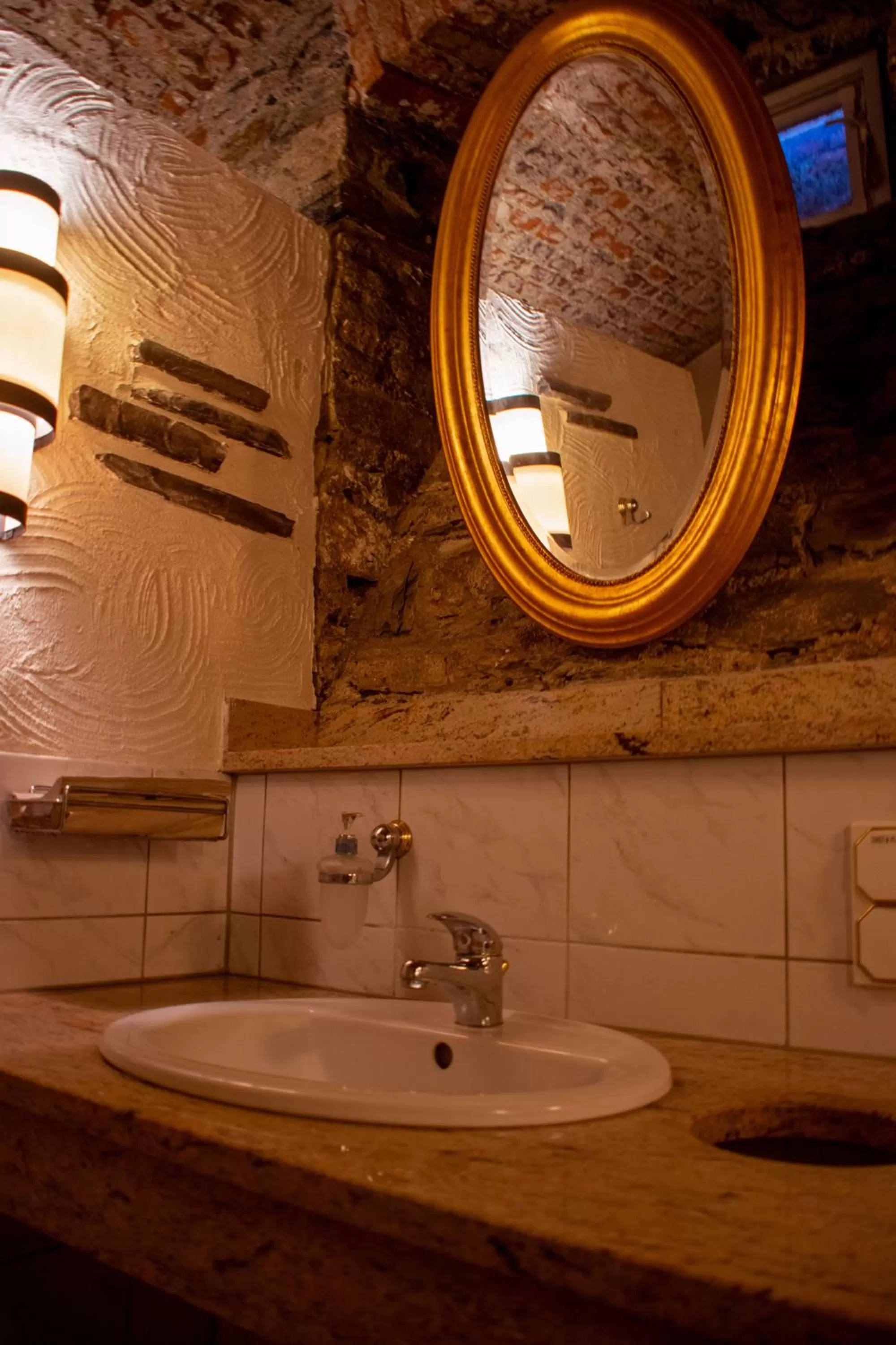 Restaurant/places to eat in Hotel am Bahnhof