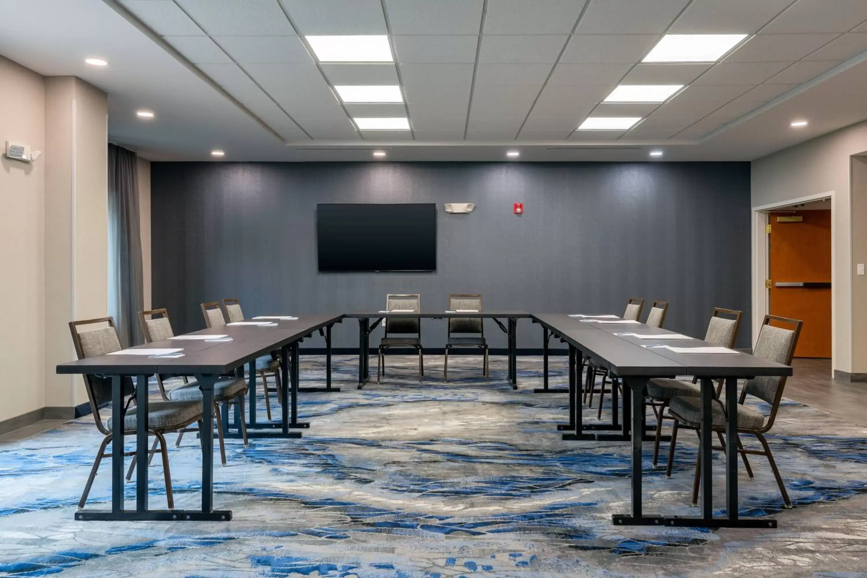 Meeting/conference room in Fairfield Inn & Suites by Marriott Atlanta Stonecrest