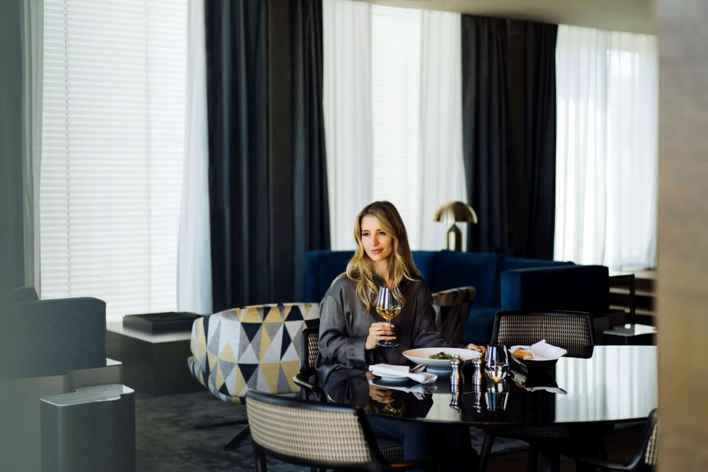 Lounge or bar in Hyatt Regency Zurich Airport Circle Lounge or bar in Hyatt Regency Zurich Airport Circle