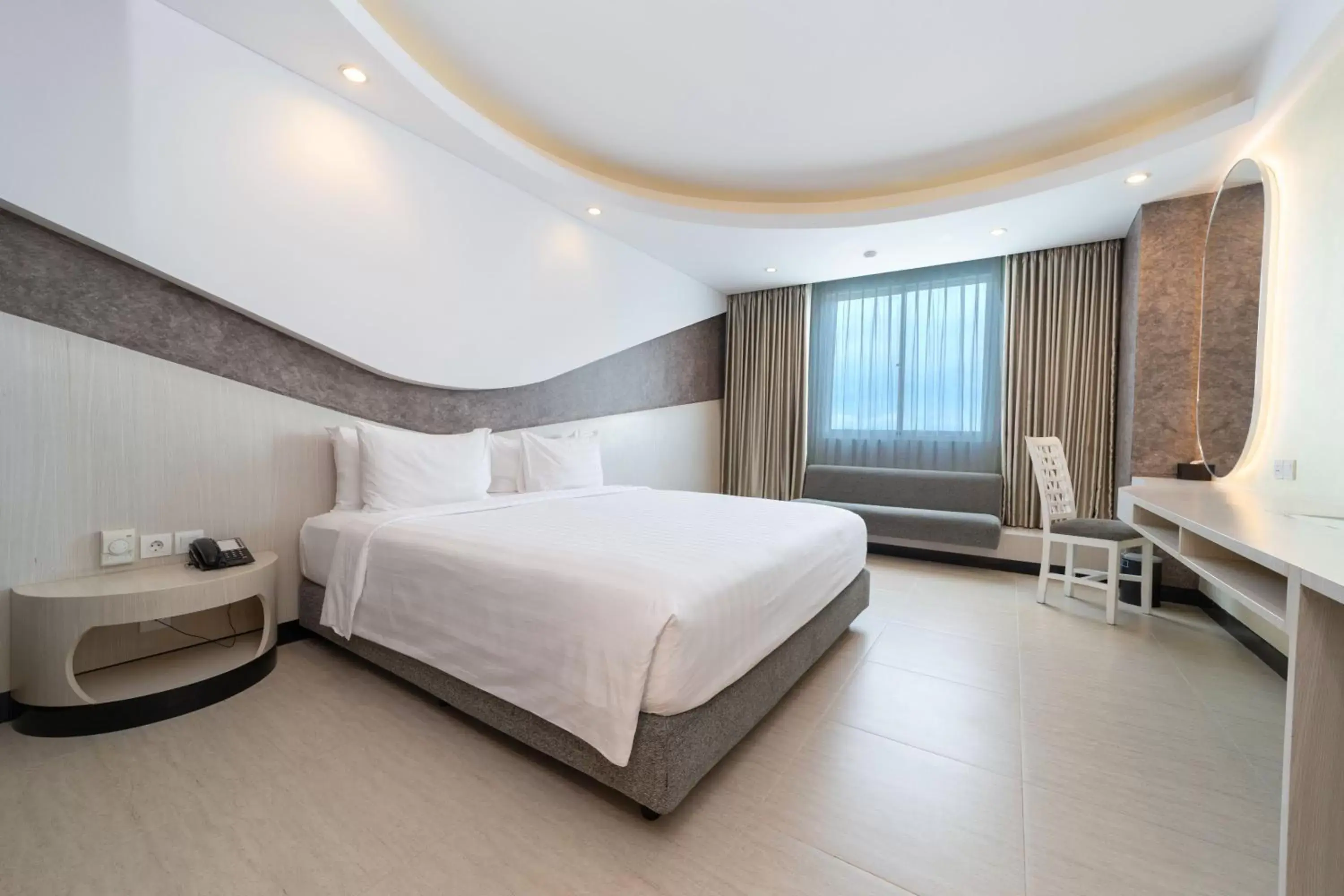 Bedroom, Bed in ASTON Cirebon Hotel and Convention Center