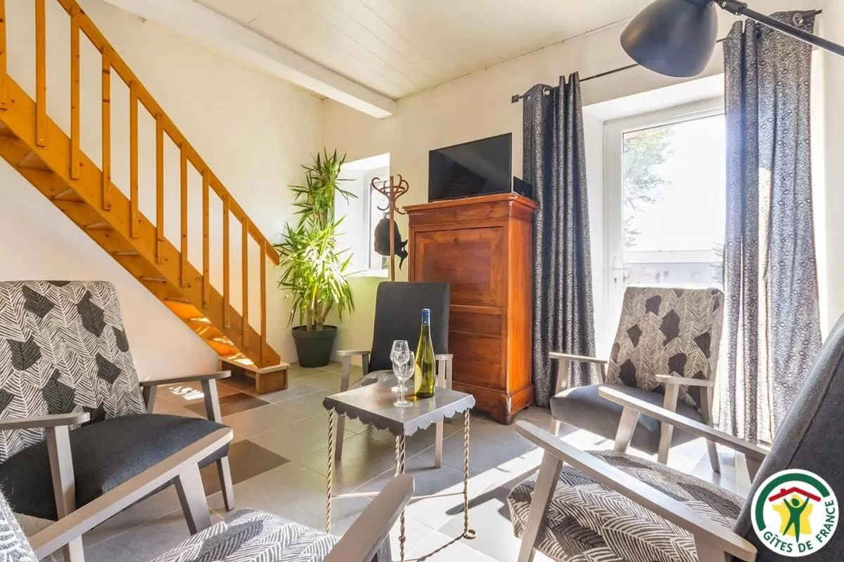 TV and multimedia in Topaze séjour chez le Vigneron