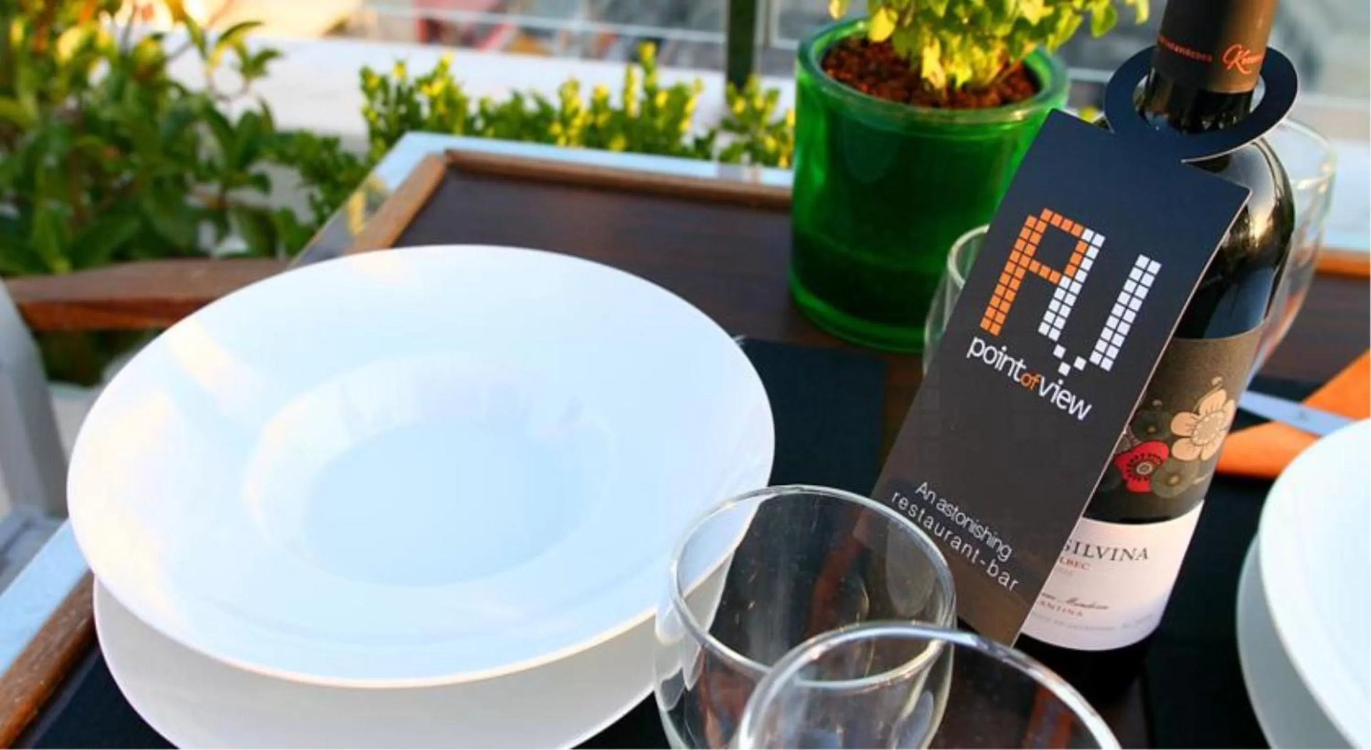 Restaurant/places to eat in Dorian Inn - Sure Hotel Collection by Best Western