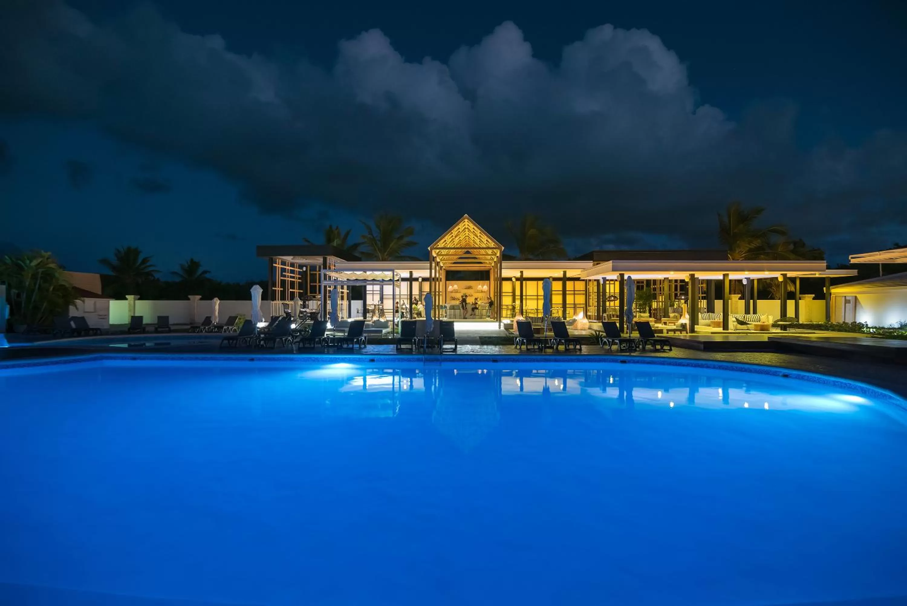Swimming pool in Catalonia Royal Bavaro - All Inclusive - Adults Only