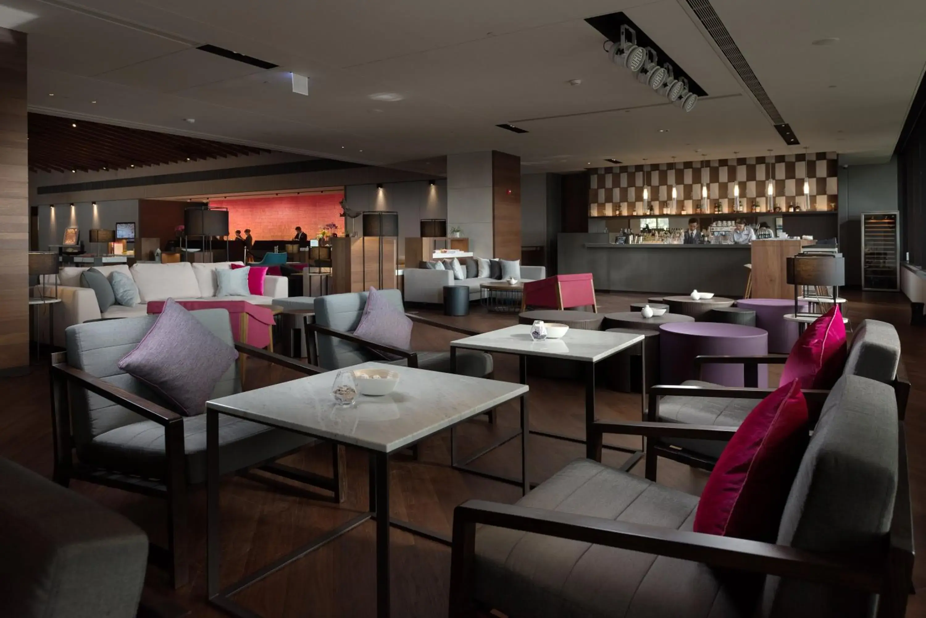 Lounge or bar in Crowne Plaza Tainan, an IHG Hotel