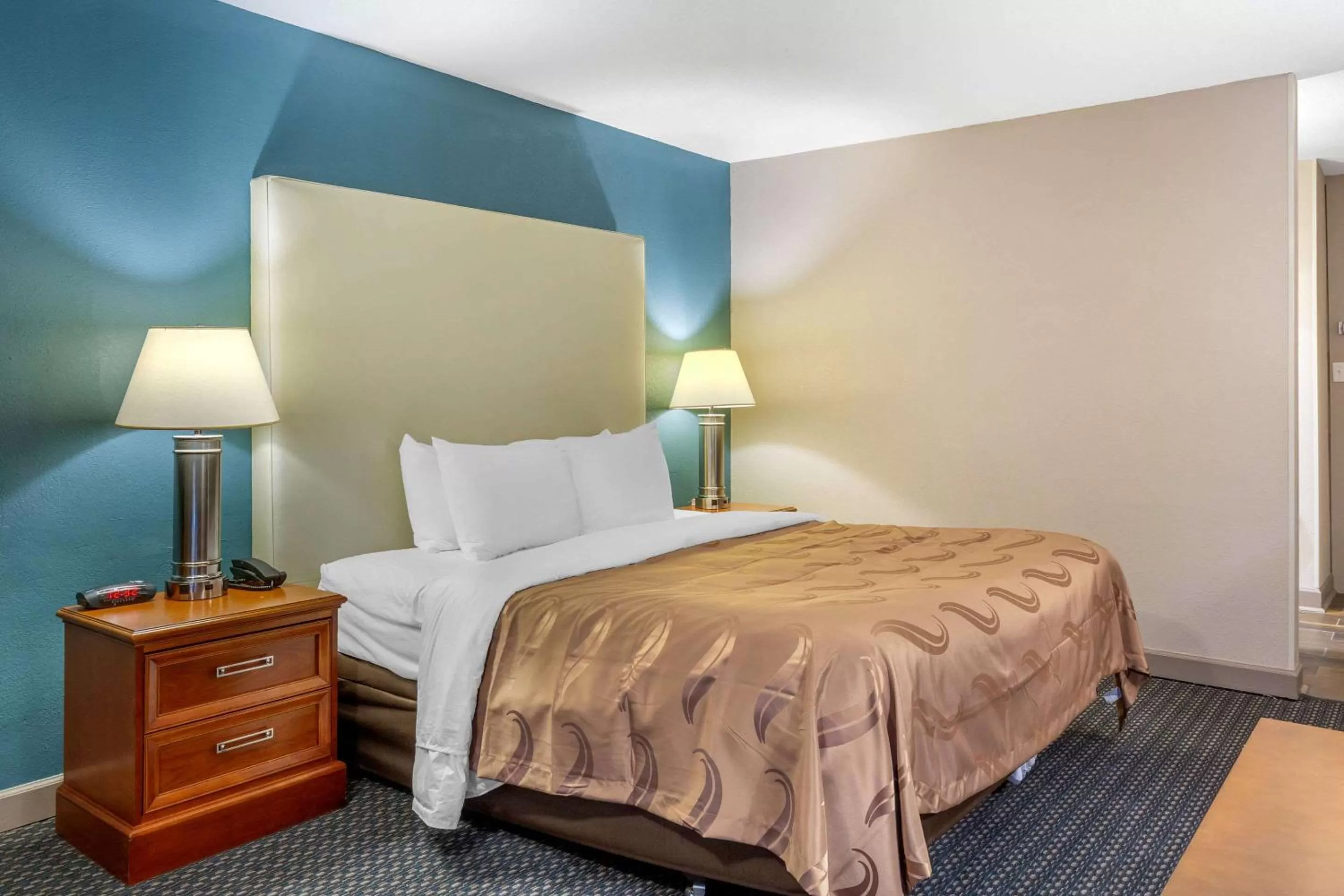 Photo of the whole room, Bed in Quality Inn & Suites Apex - Holly Springs NC