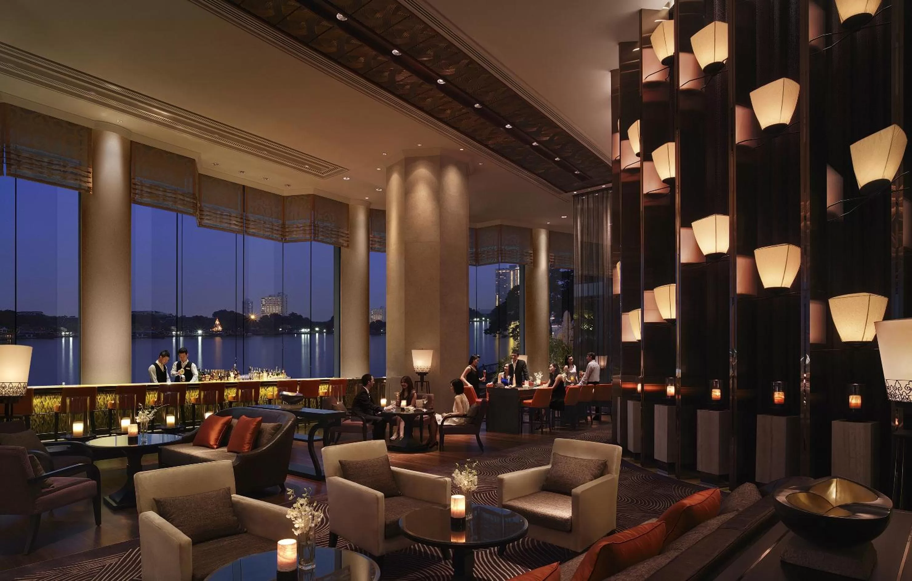 Lounge or bar in Shangri-La Bangkok
