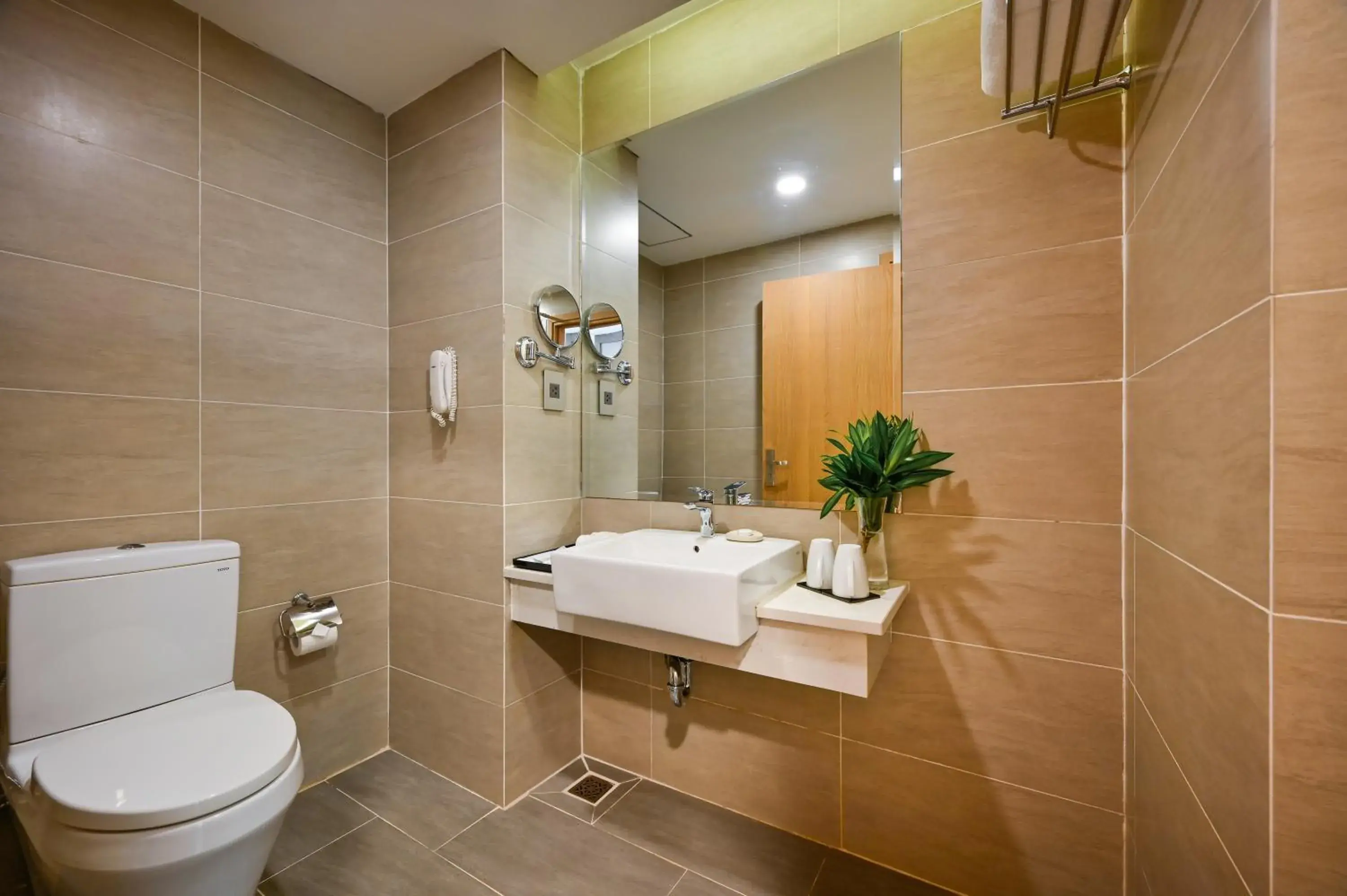 Toilet, Bathroom in Muong Thanh Grand Saigon Centre Hotel