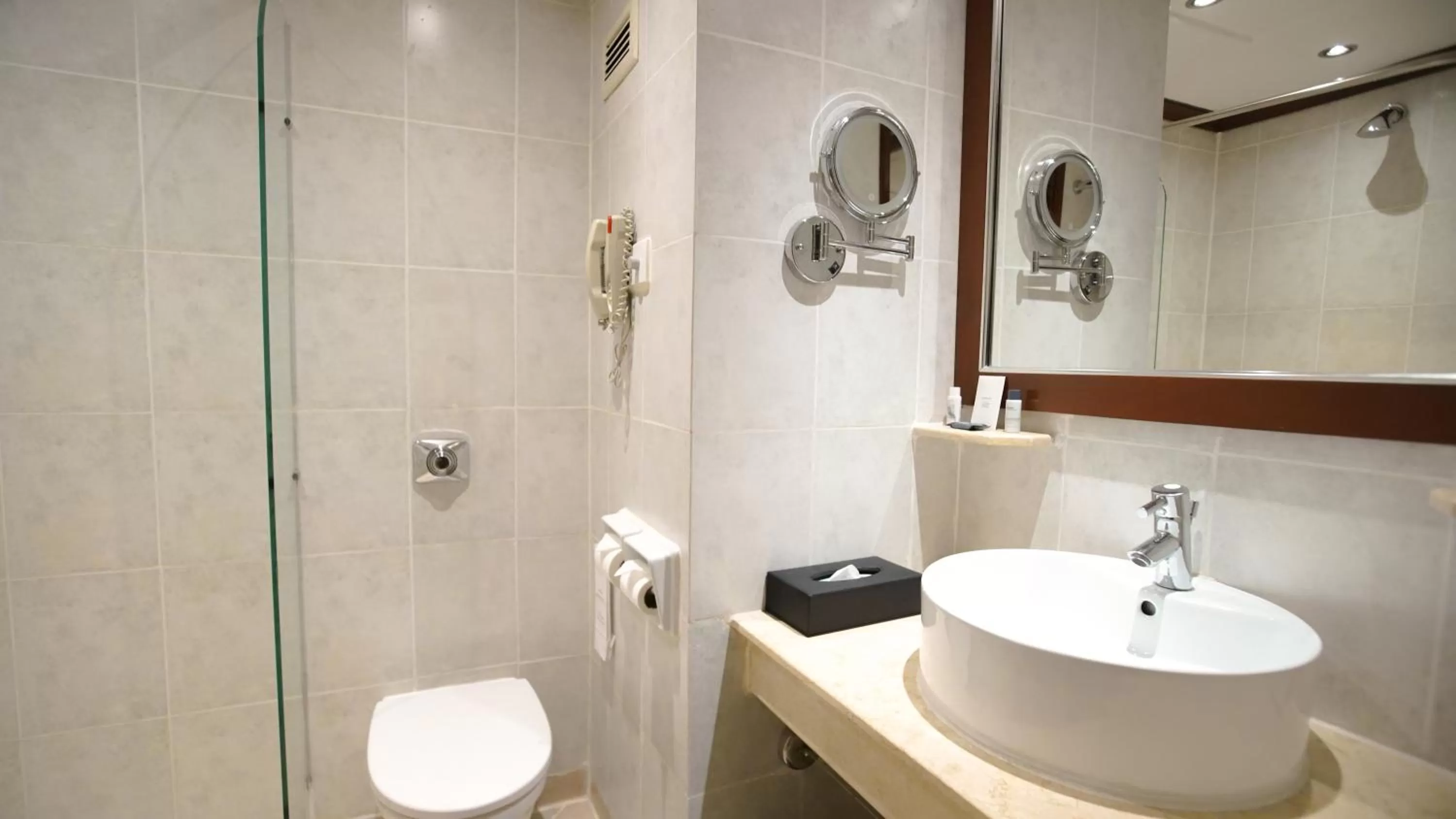 Panafric Twin Room in Sarova Panafric Hotel, Nairobi Upper Hill