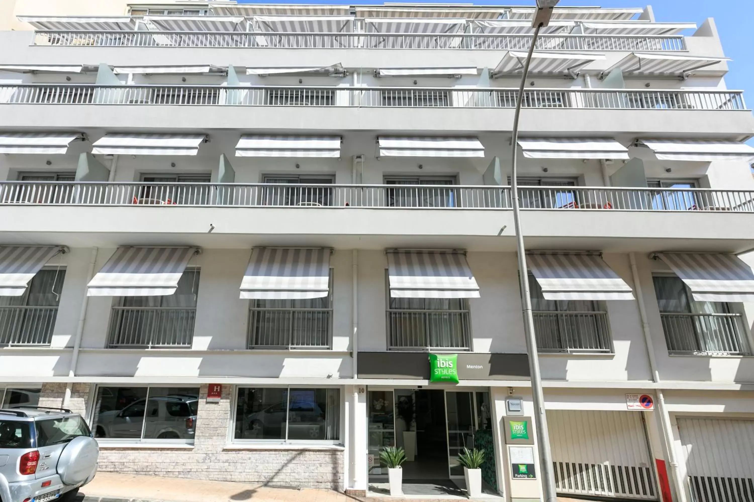 Facade/entrance, Property Building in Ibis Styles Menton Centre