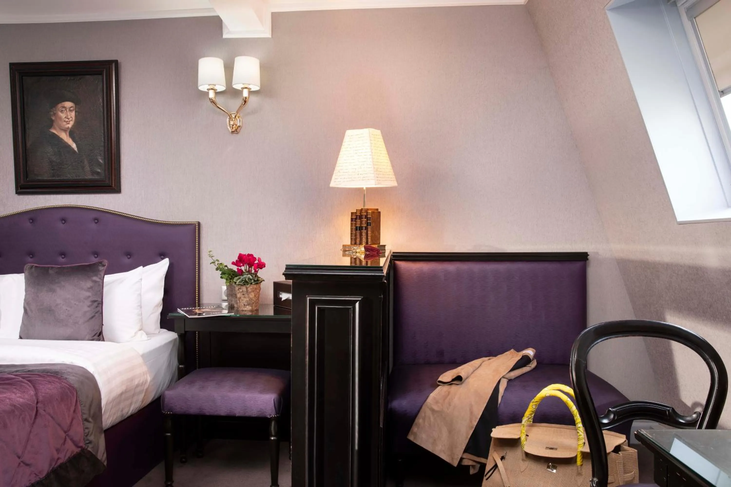 Bedroom, Bed in Hotel Residence Henri IV